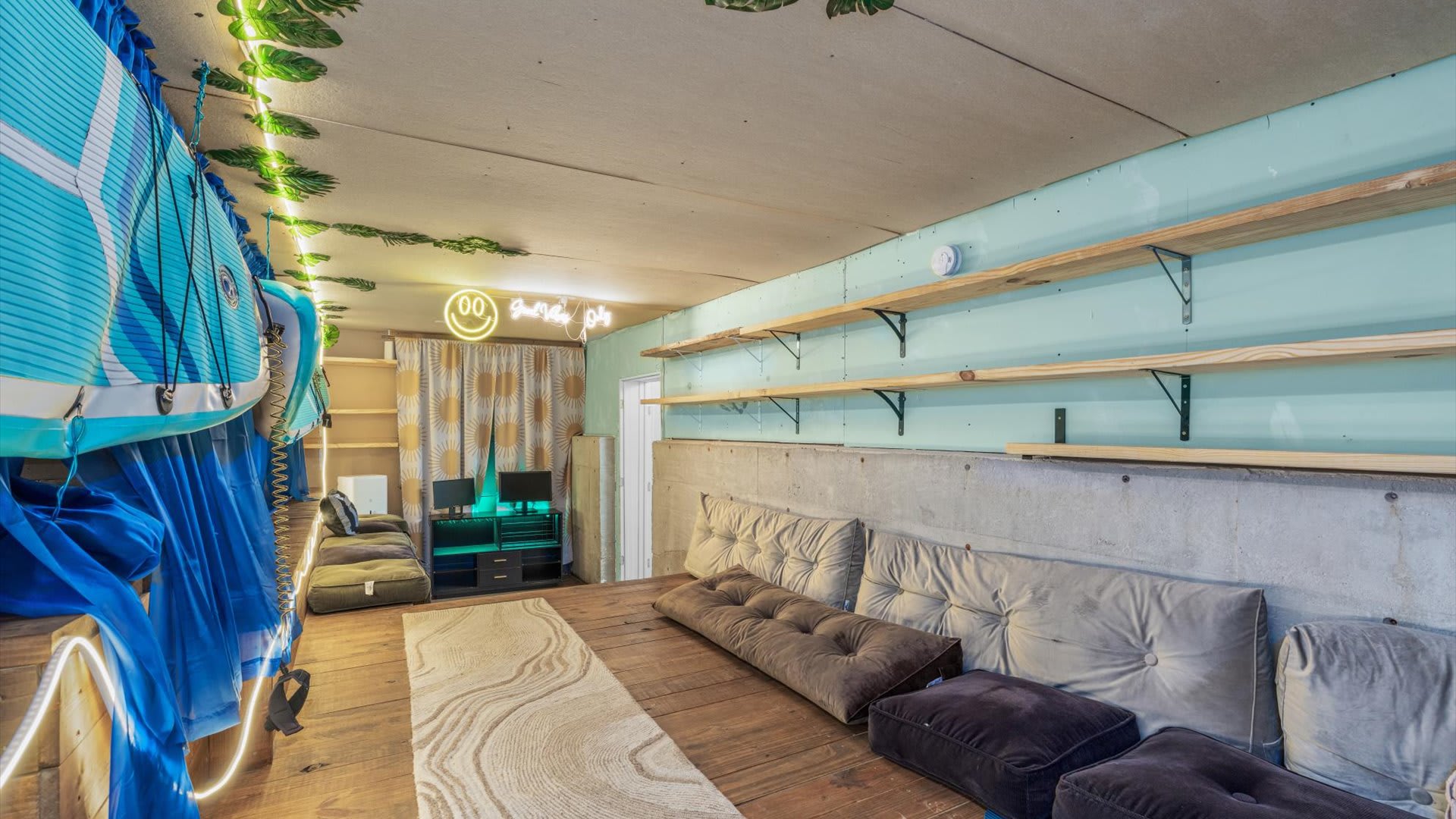 Themed underwater loft