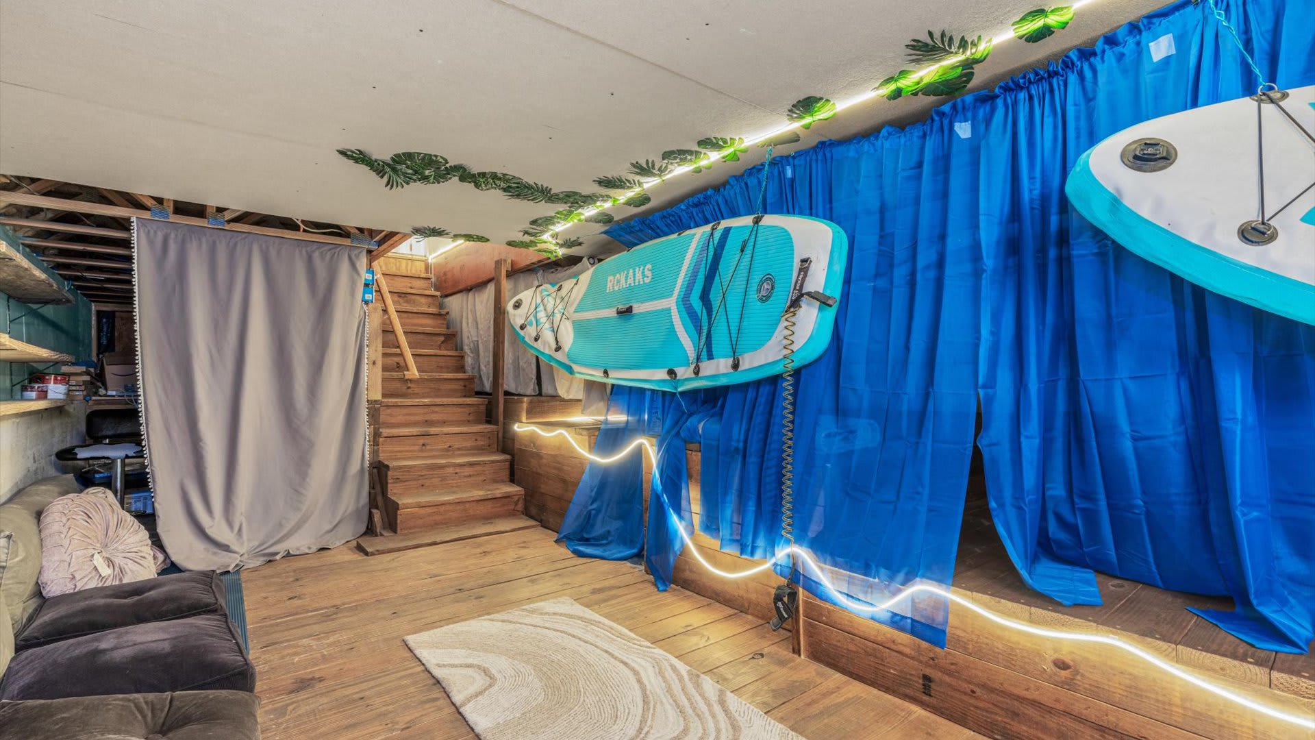 Themed underwater loft