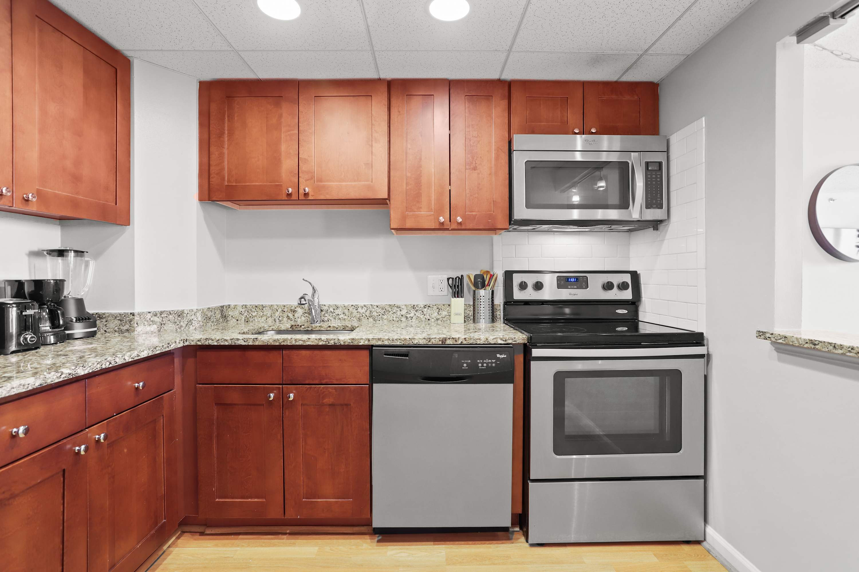 Spacious Apt Near D.C. | Gym