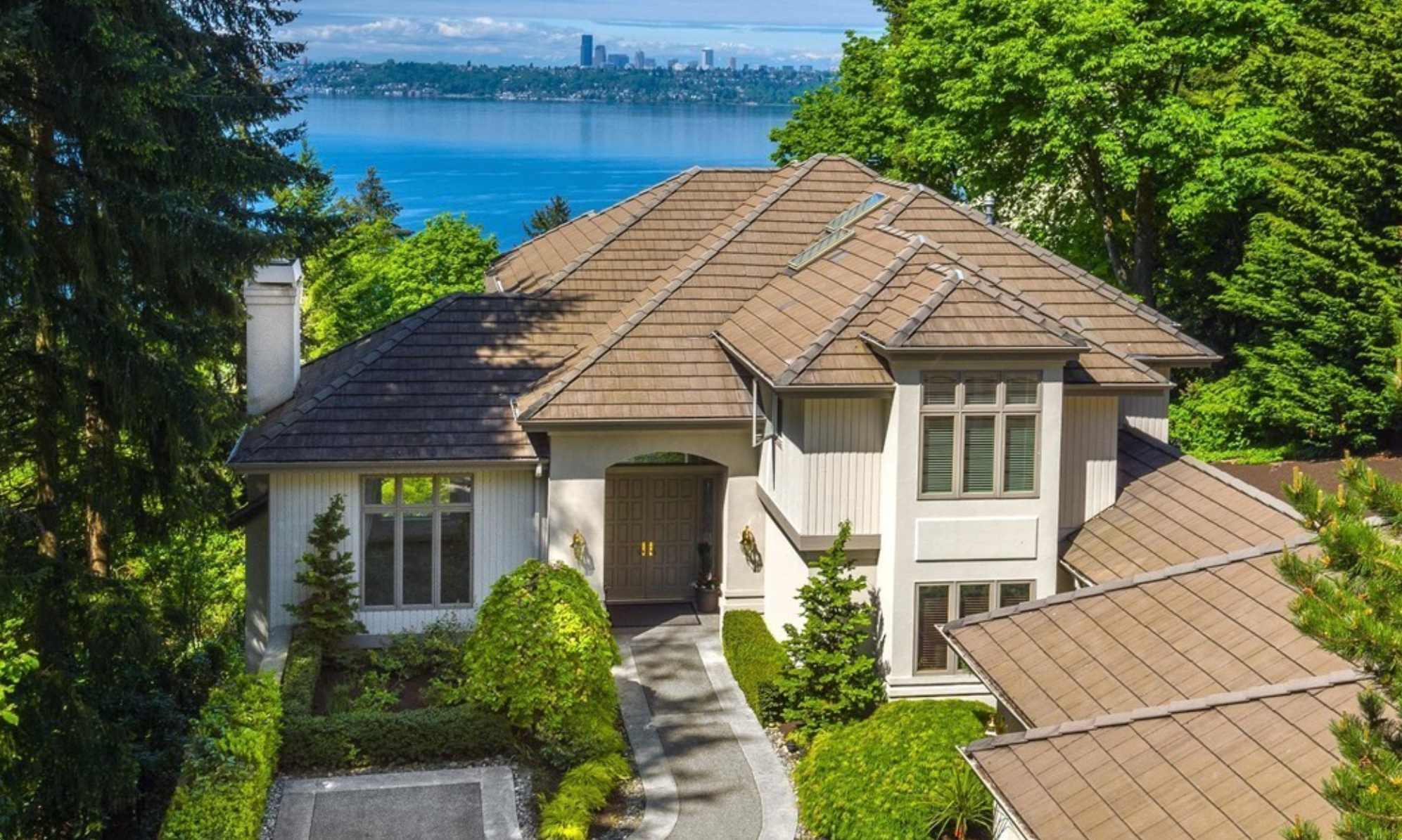 Bellevue 5,140 SqFt Villa , Water & City Views