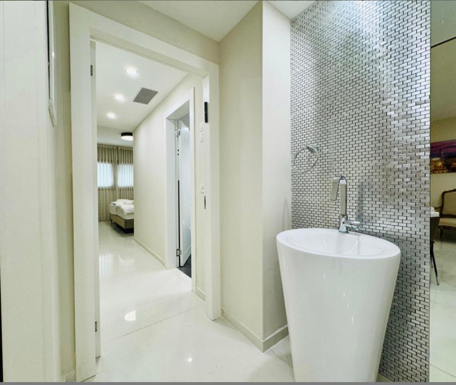 King David Residence/Luxury 3 BR massive balcony photo 34