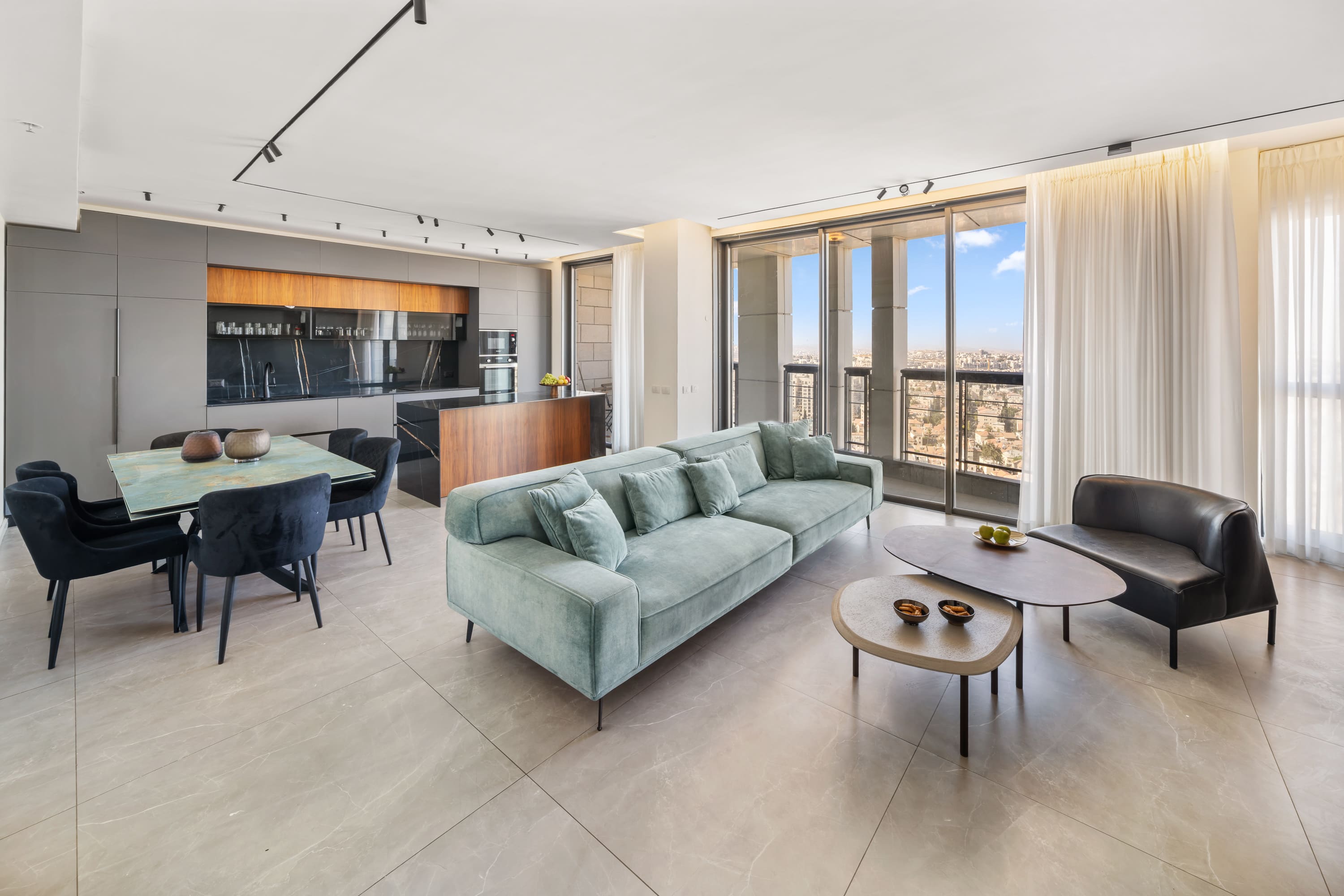 JTower - Presidential 3BR Parking with amazing view, city center – vacation rental in Jerusalem