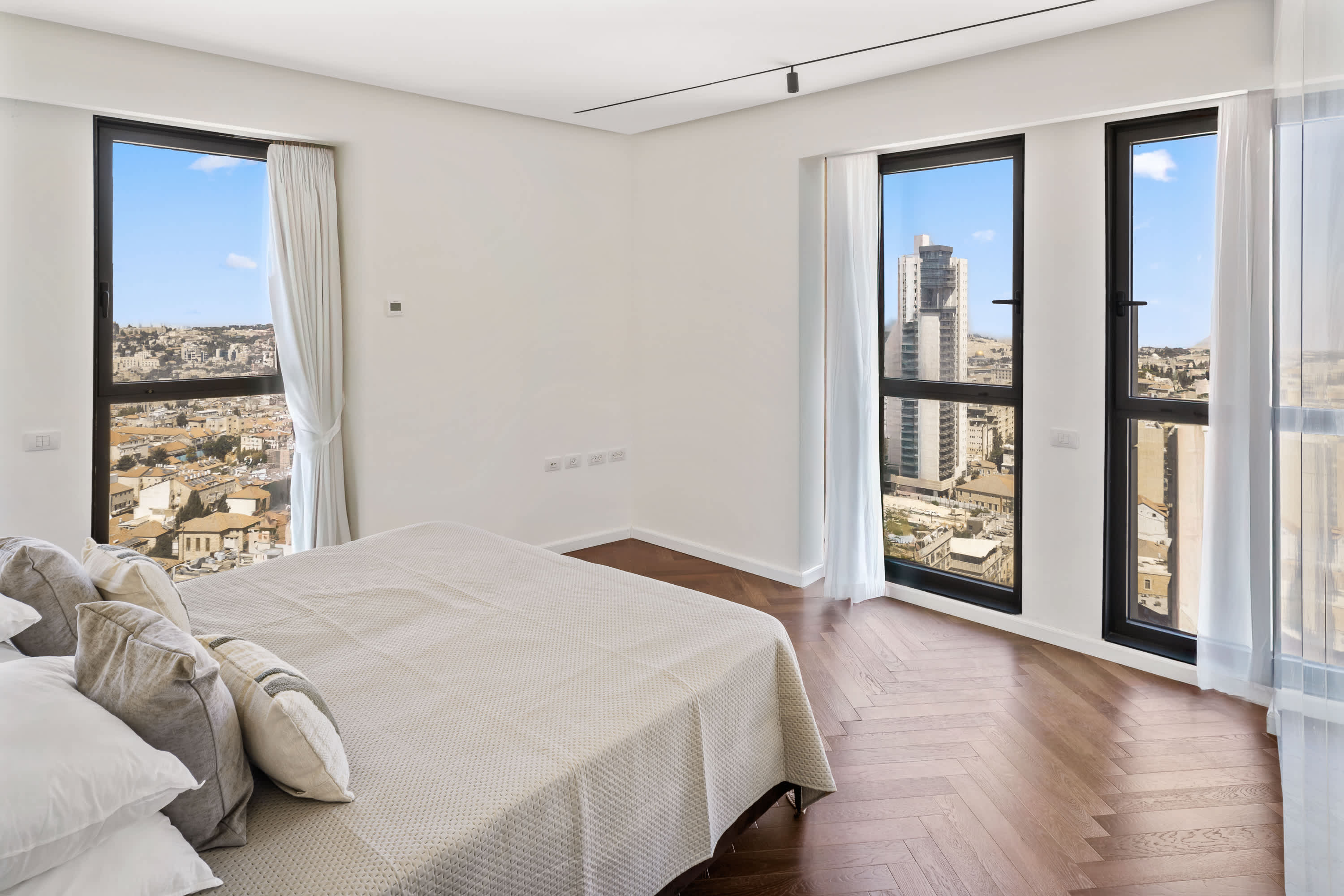 JTower - Presidential 3BR Parking with amazing view, city center photo 30