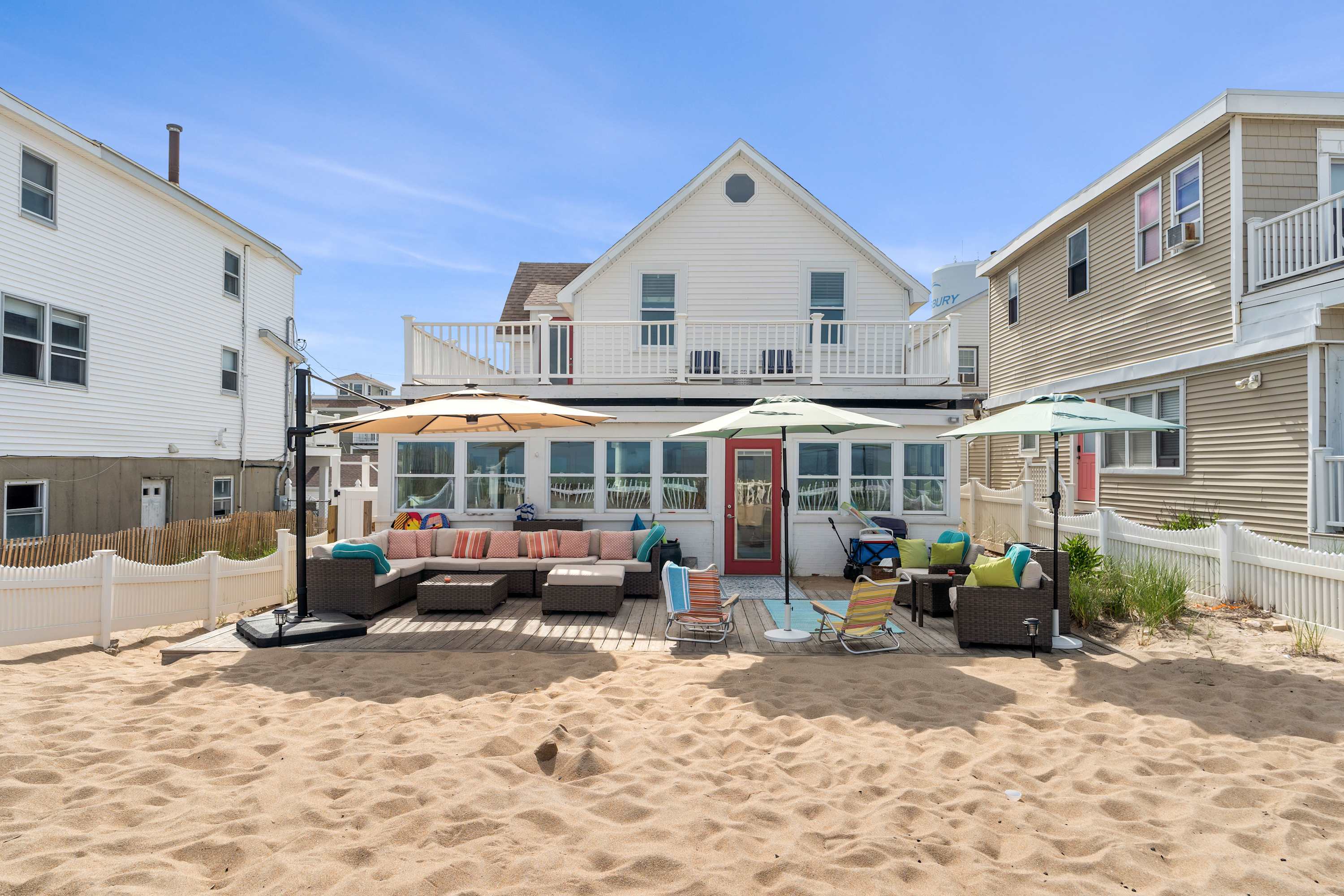 Adorable spacious renovated private home on beach — Salisbury, MA — vacation rental