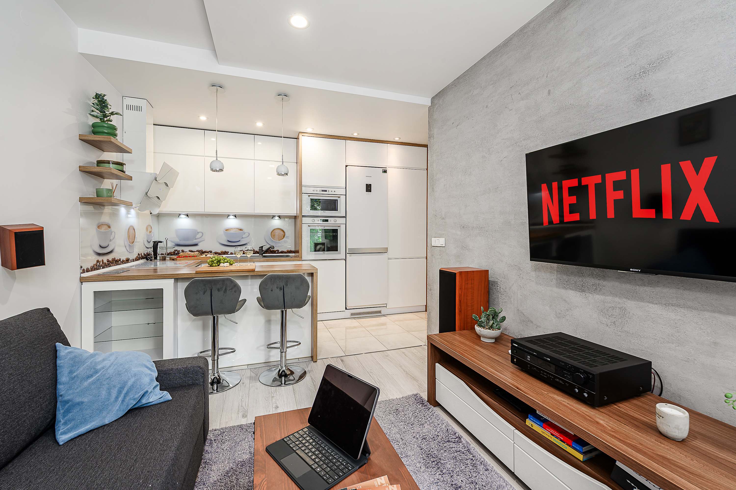 Lumina spacious apartments with parking in Warsaw