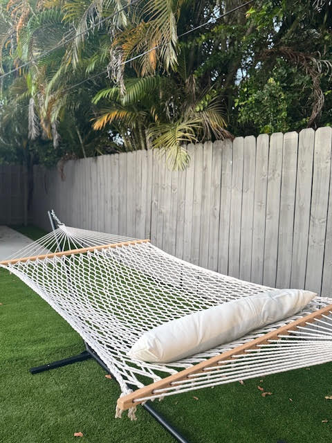 Rest A Shore - Central, Cozy 1BR