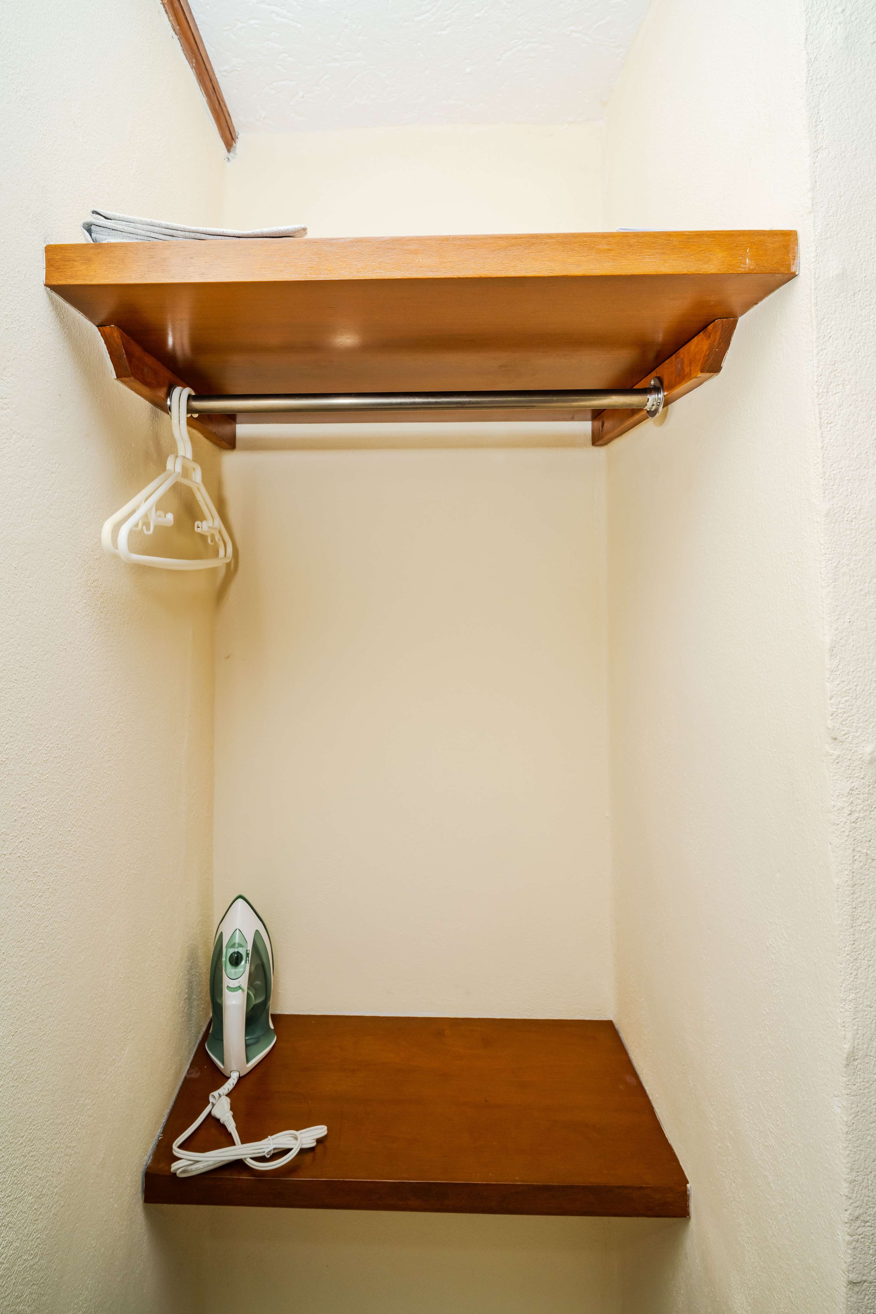 Private 1-Bedroom Suite in Cancún with Living Area 4