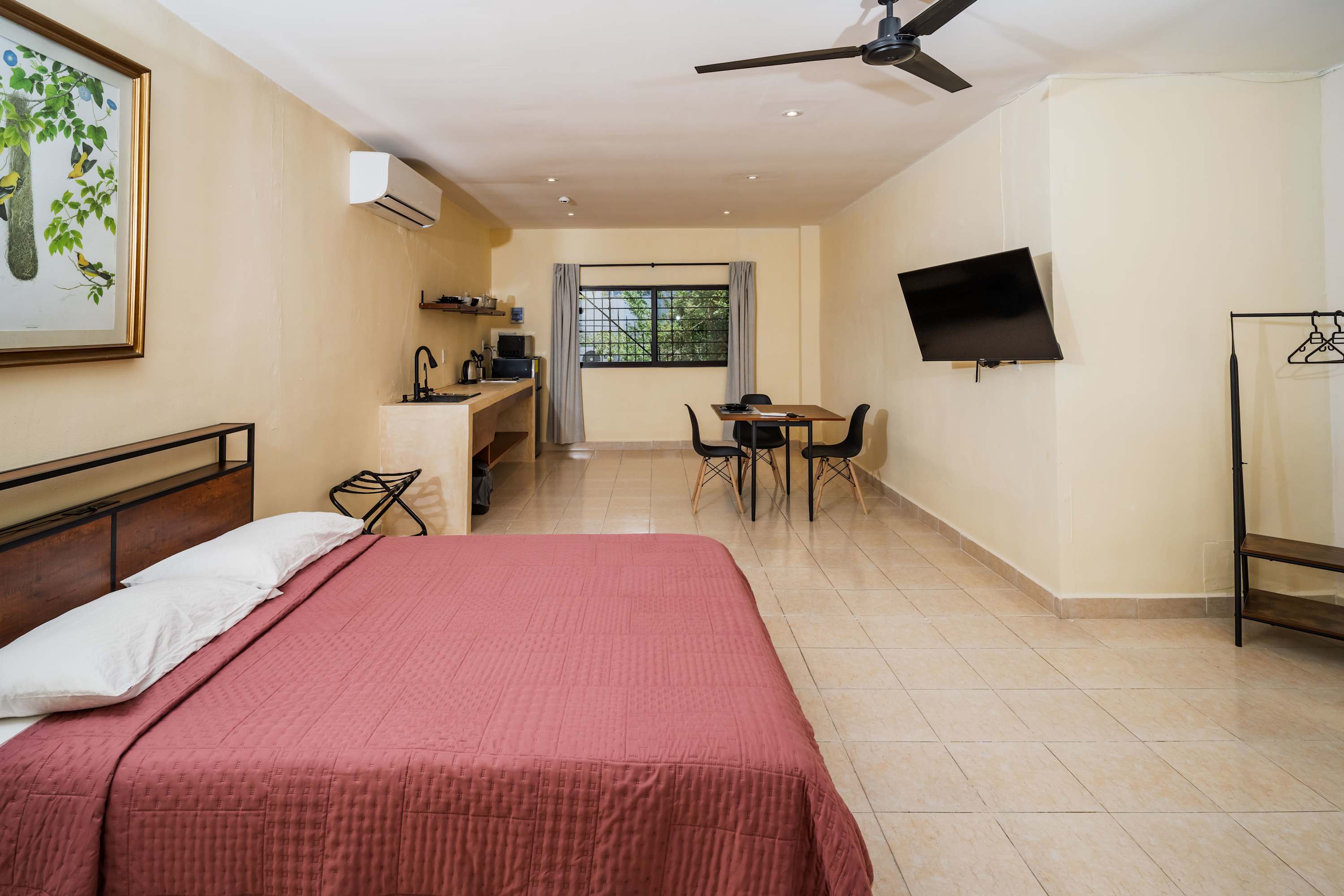 Spacious Loft in Cancún with Large Bath & Full Kitchen 6