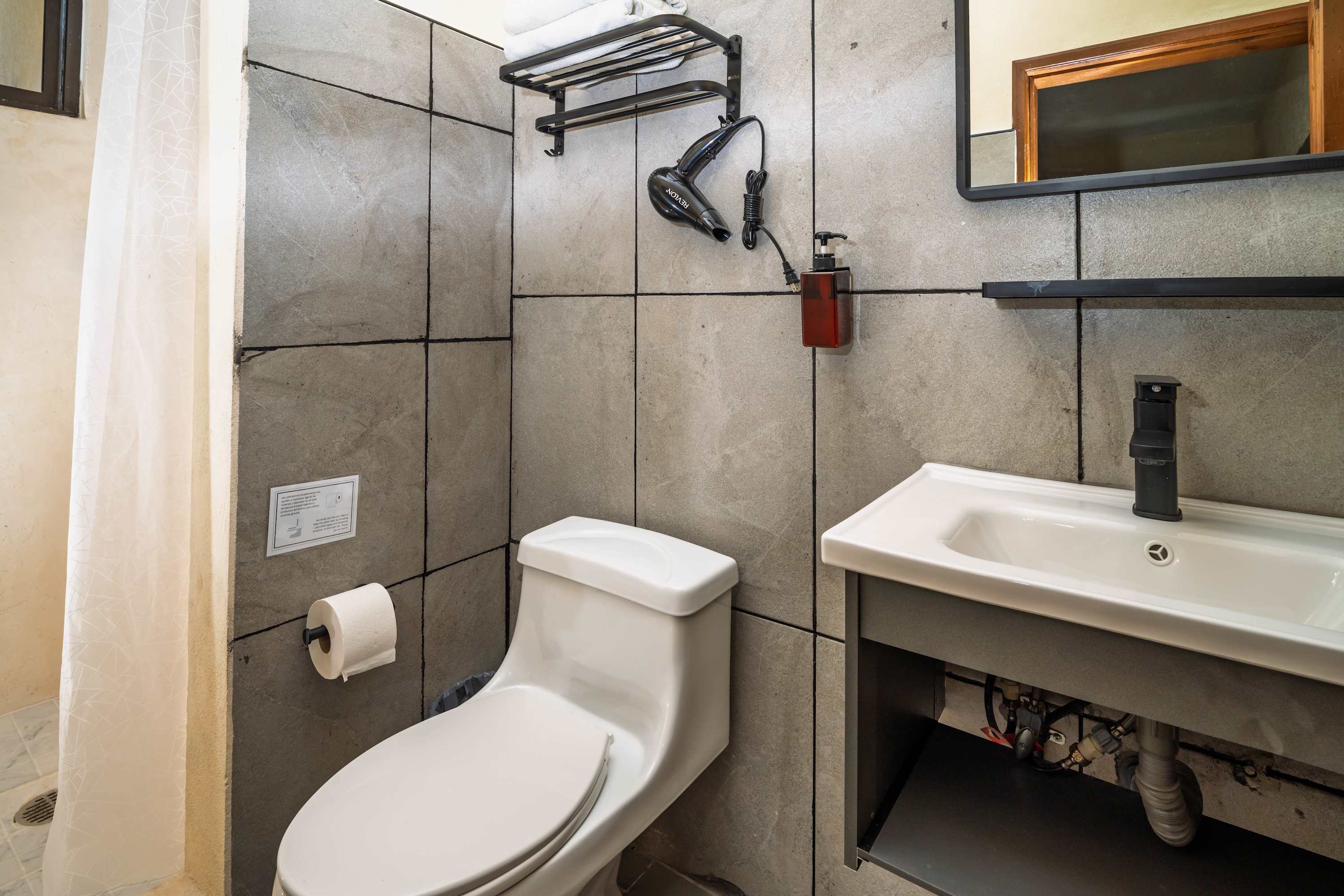 Cozy Cancún Studio with Outdoor Dining & Park View 6