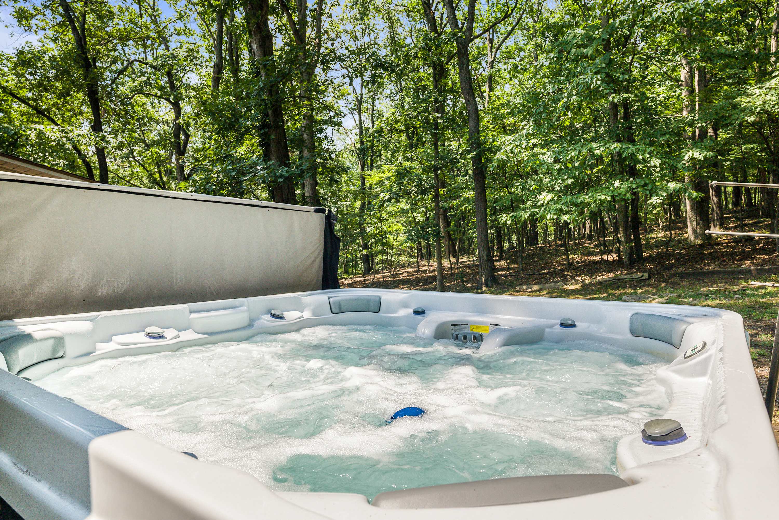 Cozy Retreat - Sauna~Hot Tub~Pool Pass~Game Room! 3