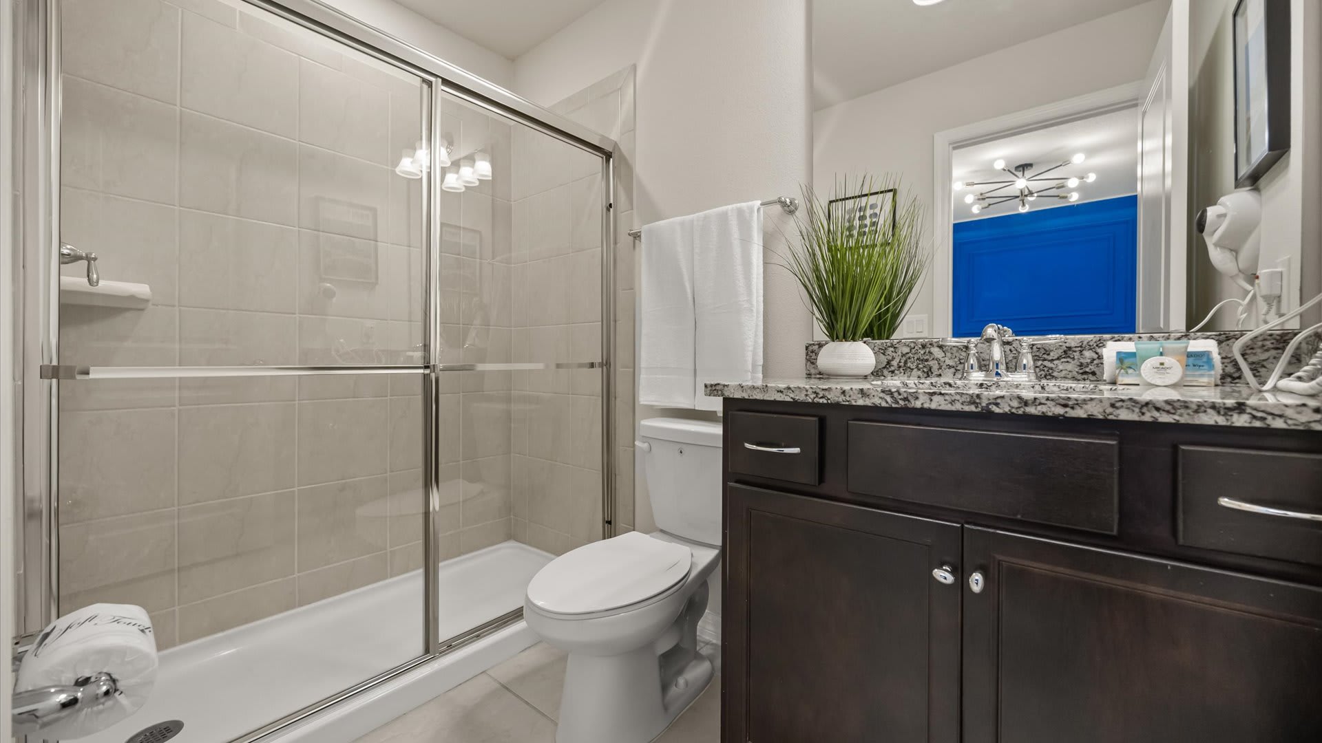 Exquisite 10BR Luxury Villa Pool Hot Tub Arcade | Photo 39