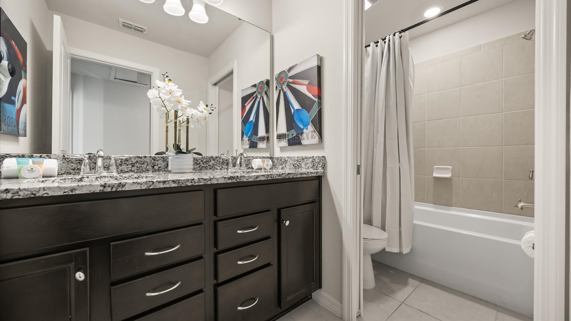 Exquisite 10BR Luxury Villa Pool Hot Tub Arcade | Photo 58