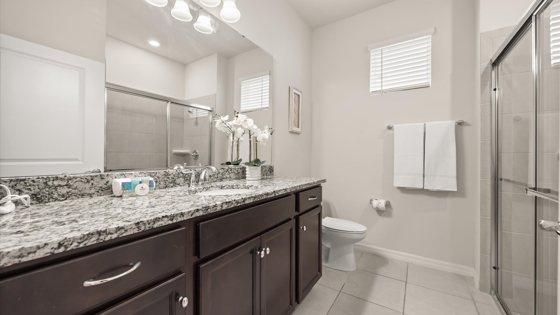 Exquisite 10BR Luxury Villa Pool Hot Tub Arcade | Photo 54