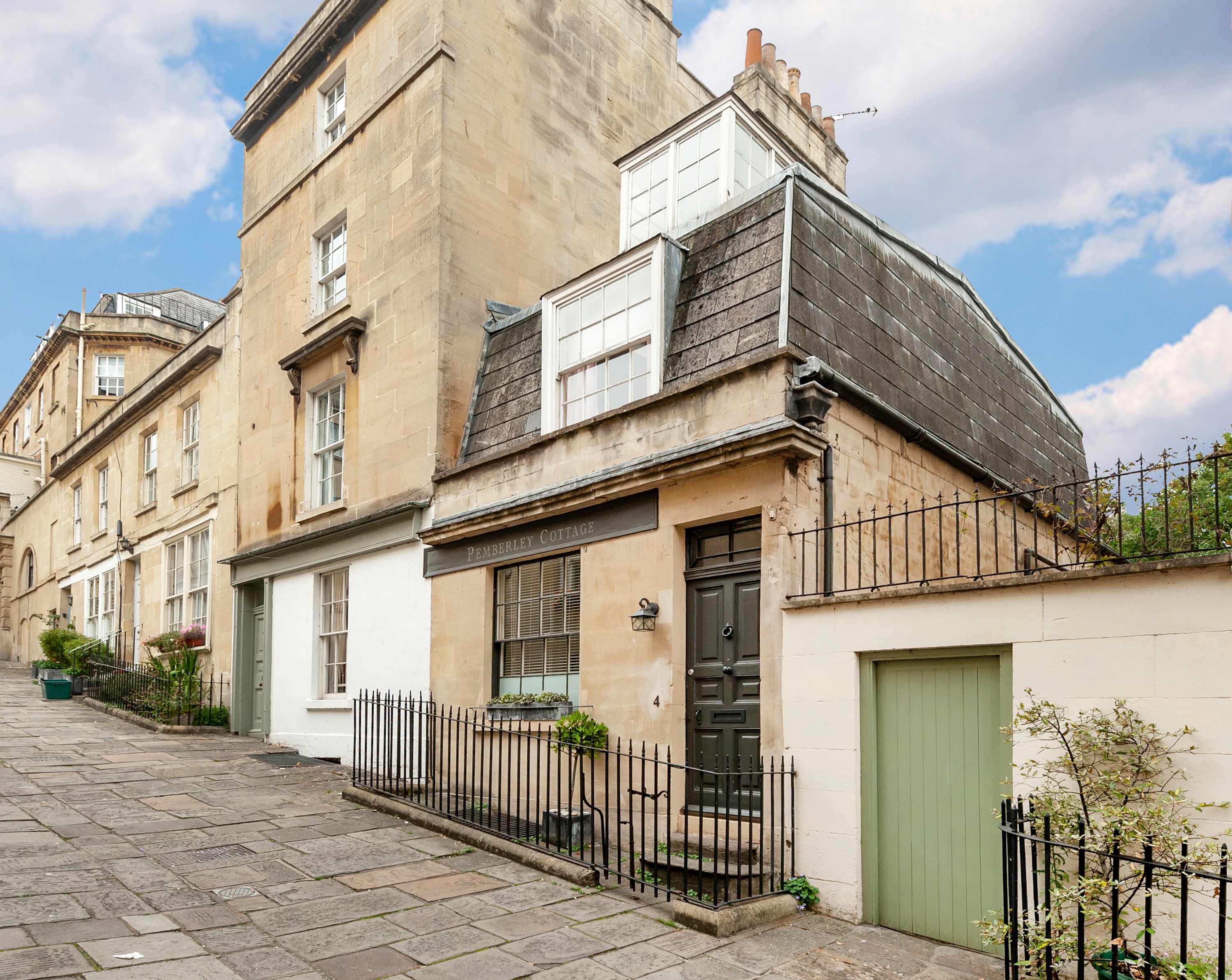 View Luxury Cottage in the Heart of Bath in Hay Hill 4 BA1 5LZ Luxury Cottage in the Heart of Bath in Hay Hill 4 BA1 5LZ - Property image 21 - VivreStays