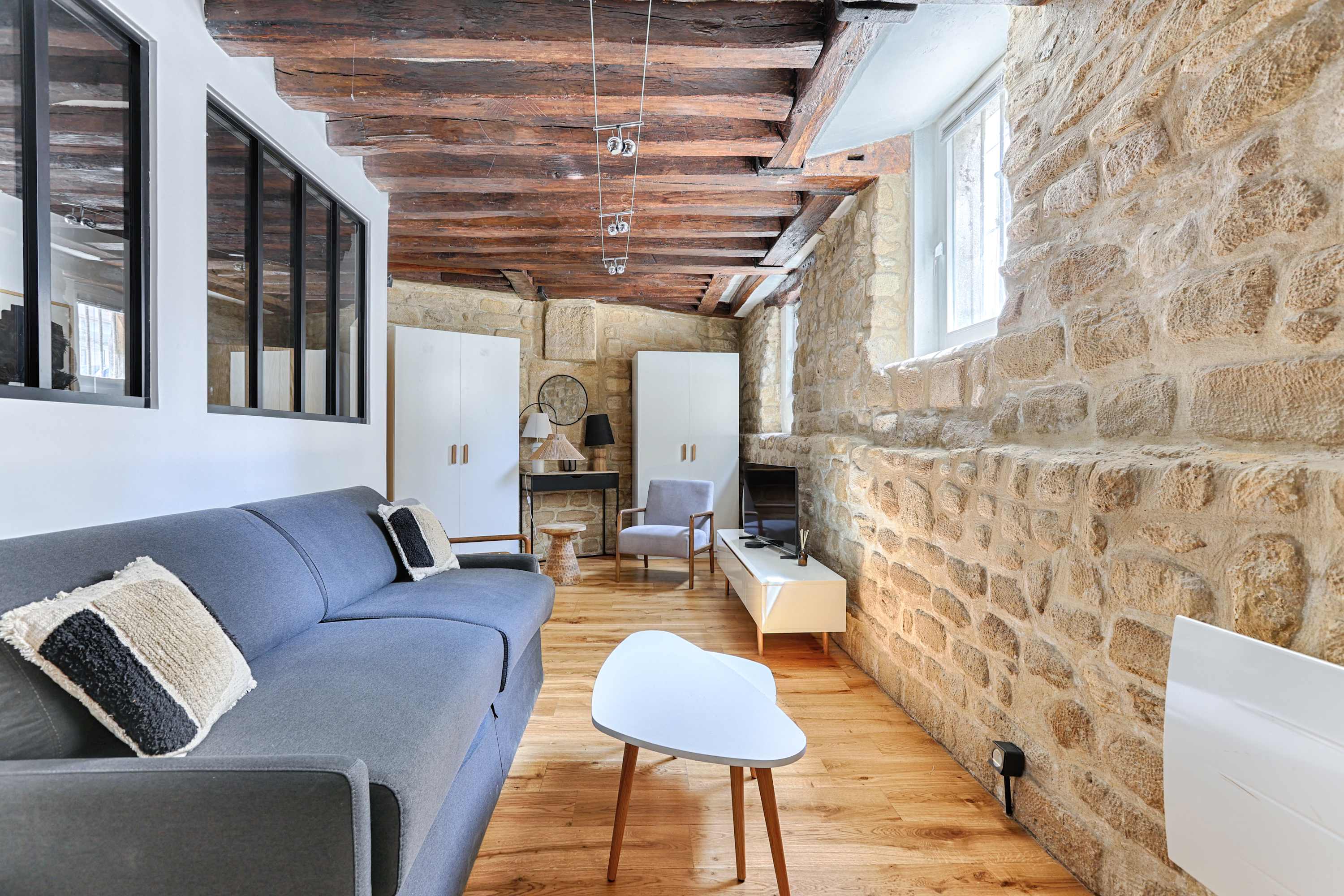 Parisian Atypic Apartment close to place Bastille – photo 11