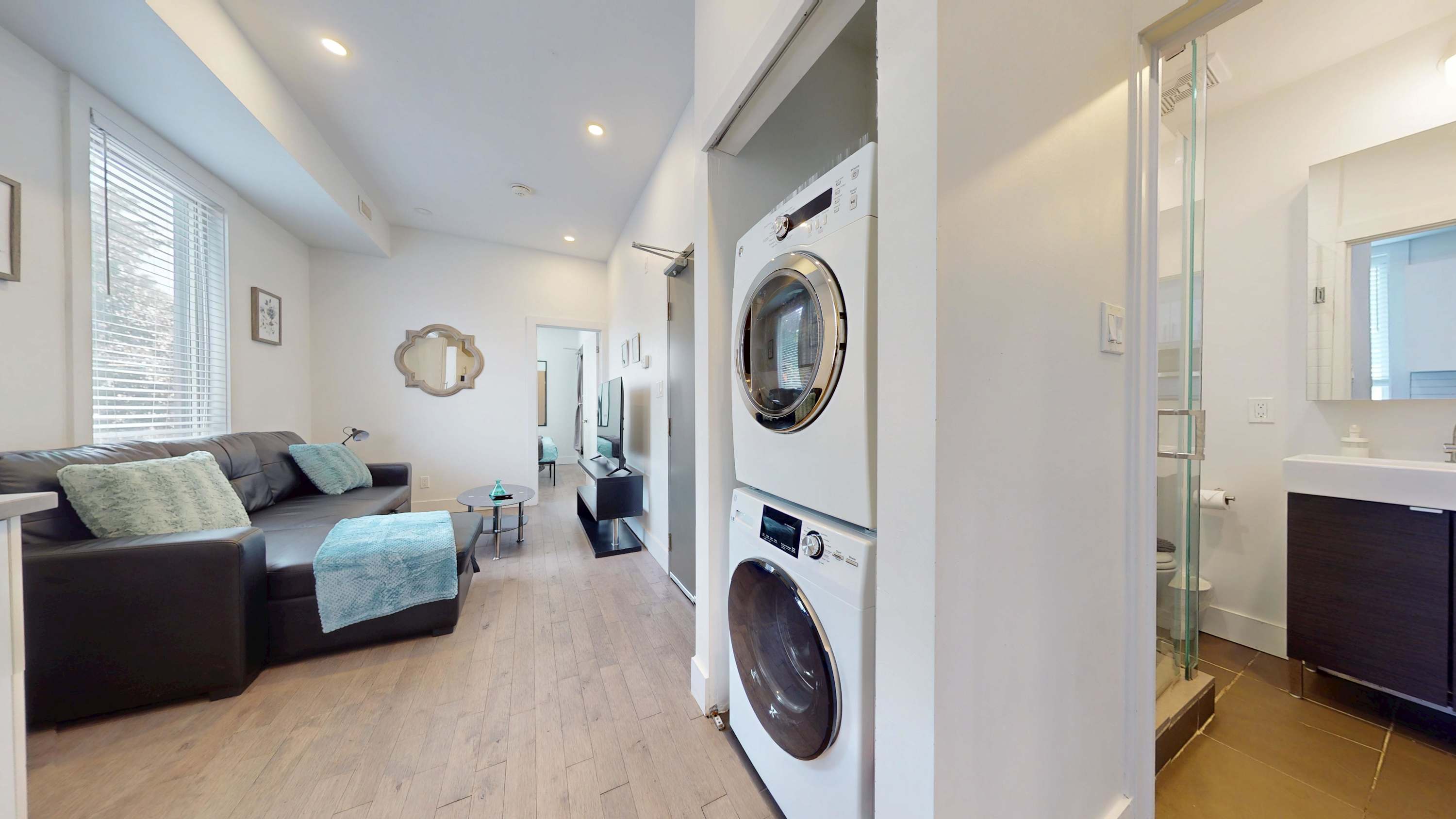 In-suite laundry facilities (washer and dryer)