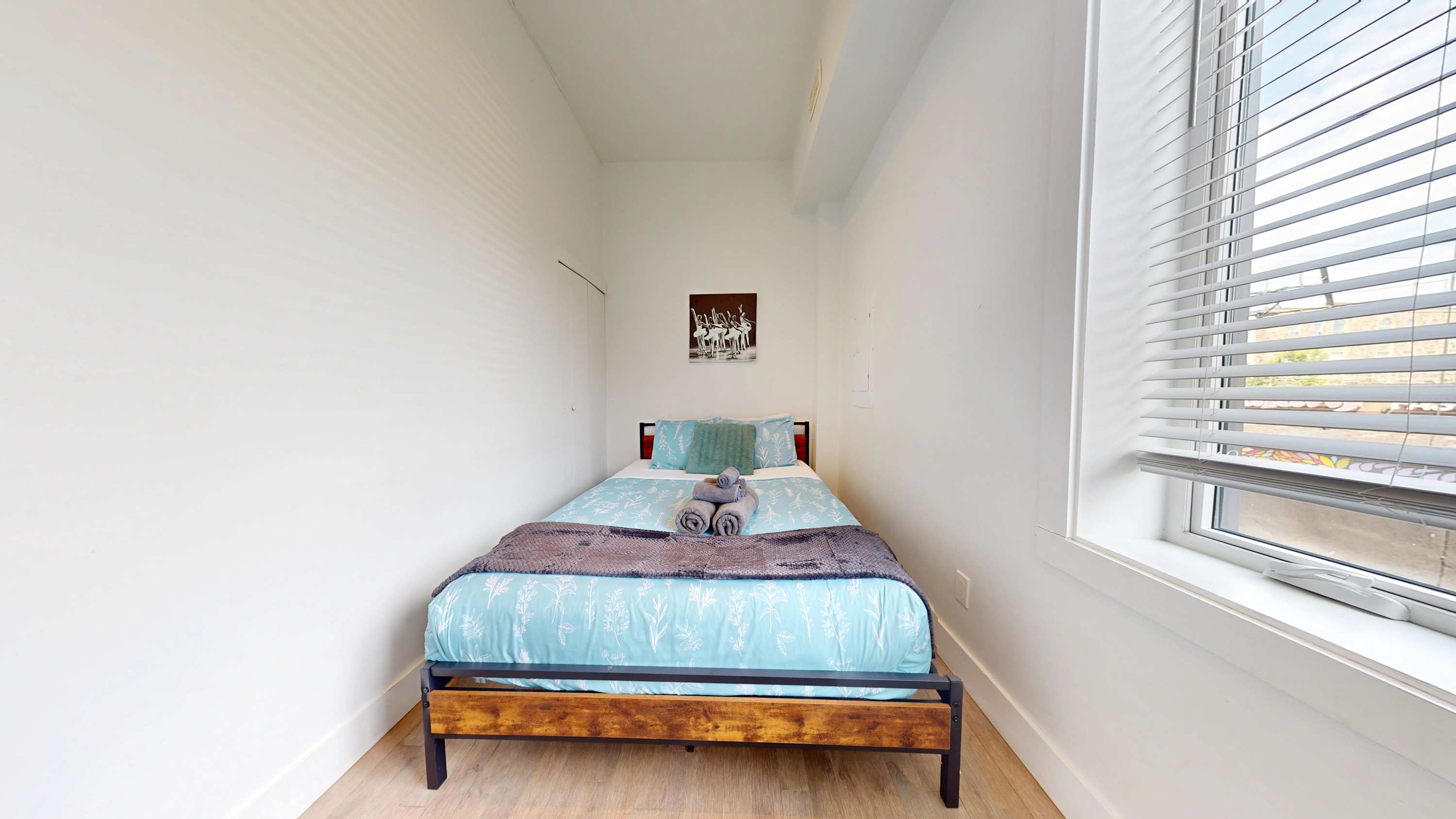 Second queen bedroom