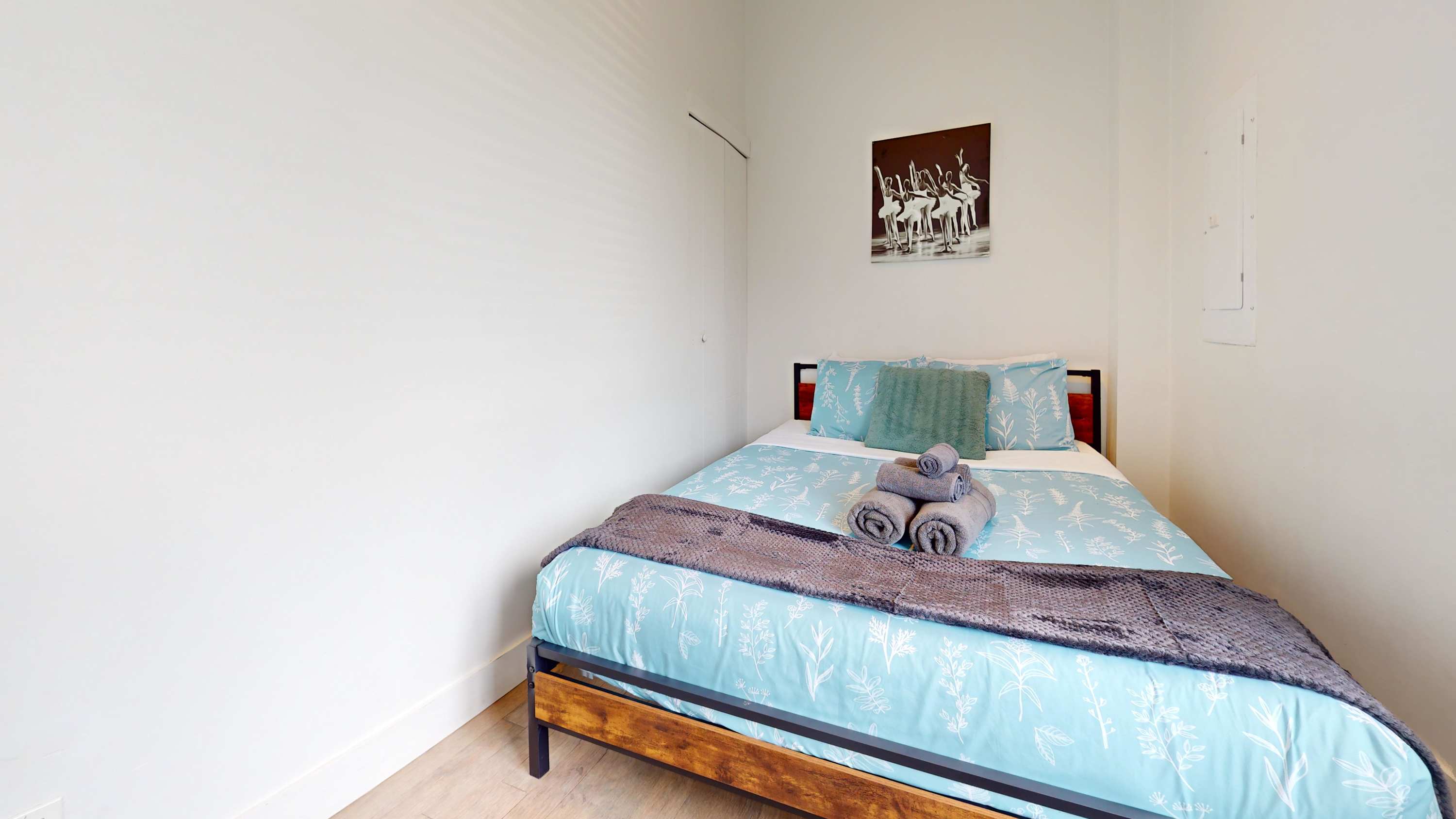 Second queen bedroom