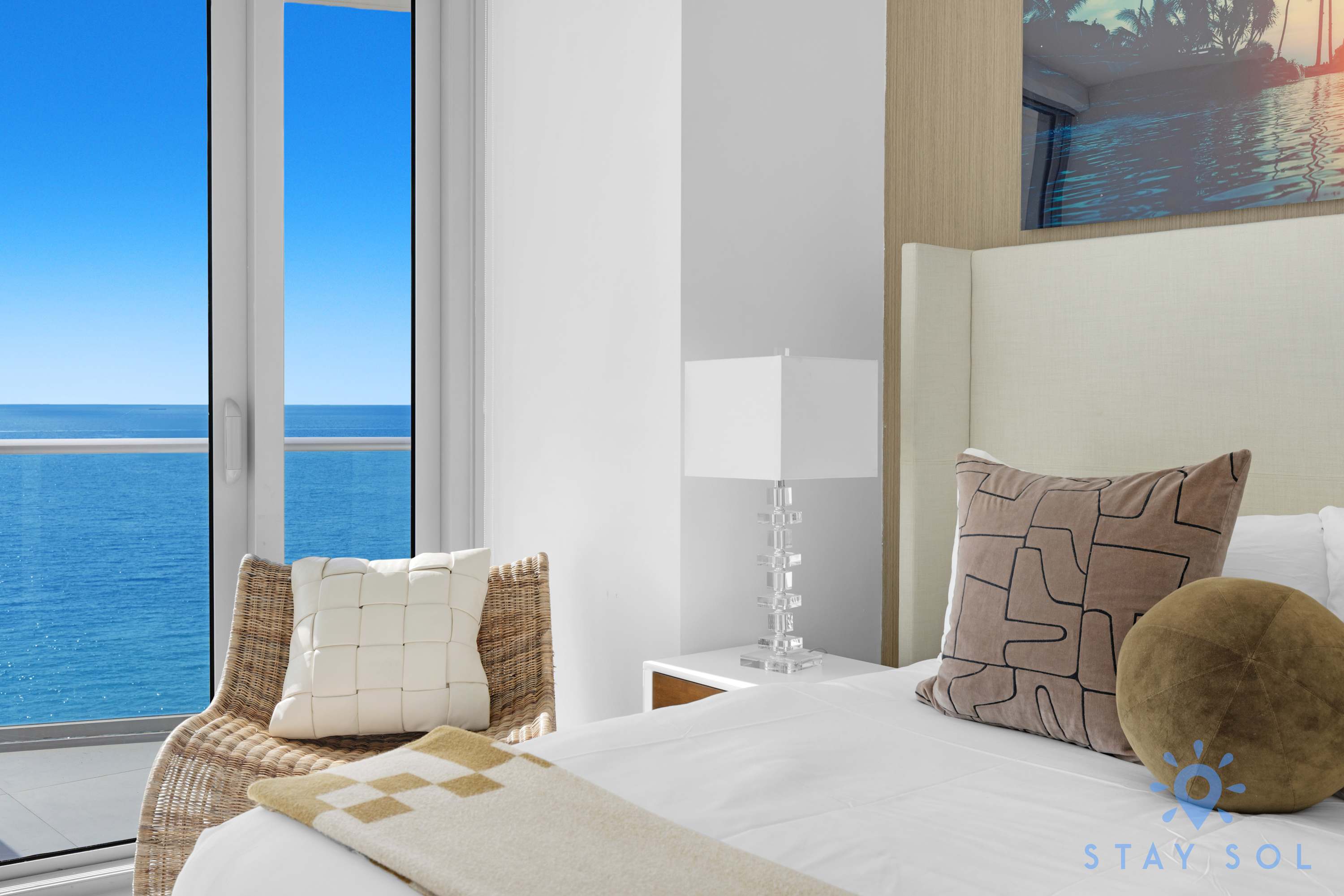 Beachside Haven w/ Balcony, Pool & Amenities