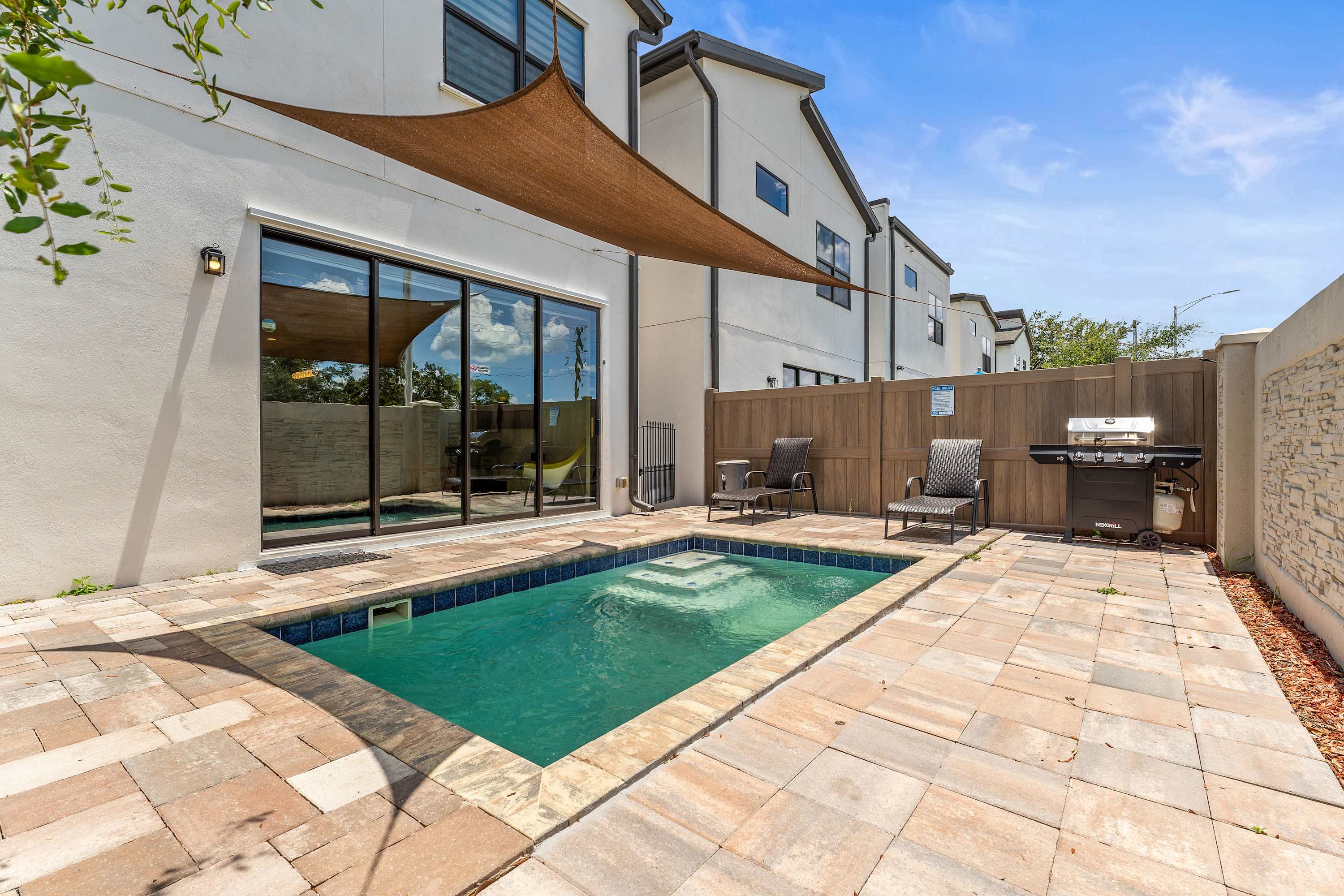 Chic Villa Domani Retreat - 9ppl