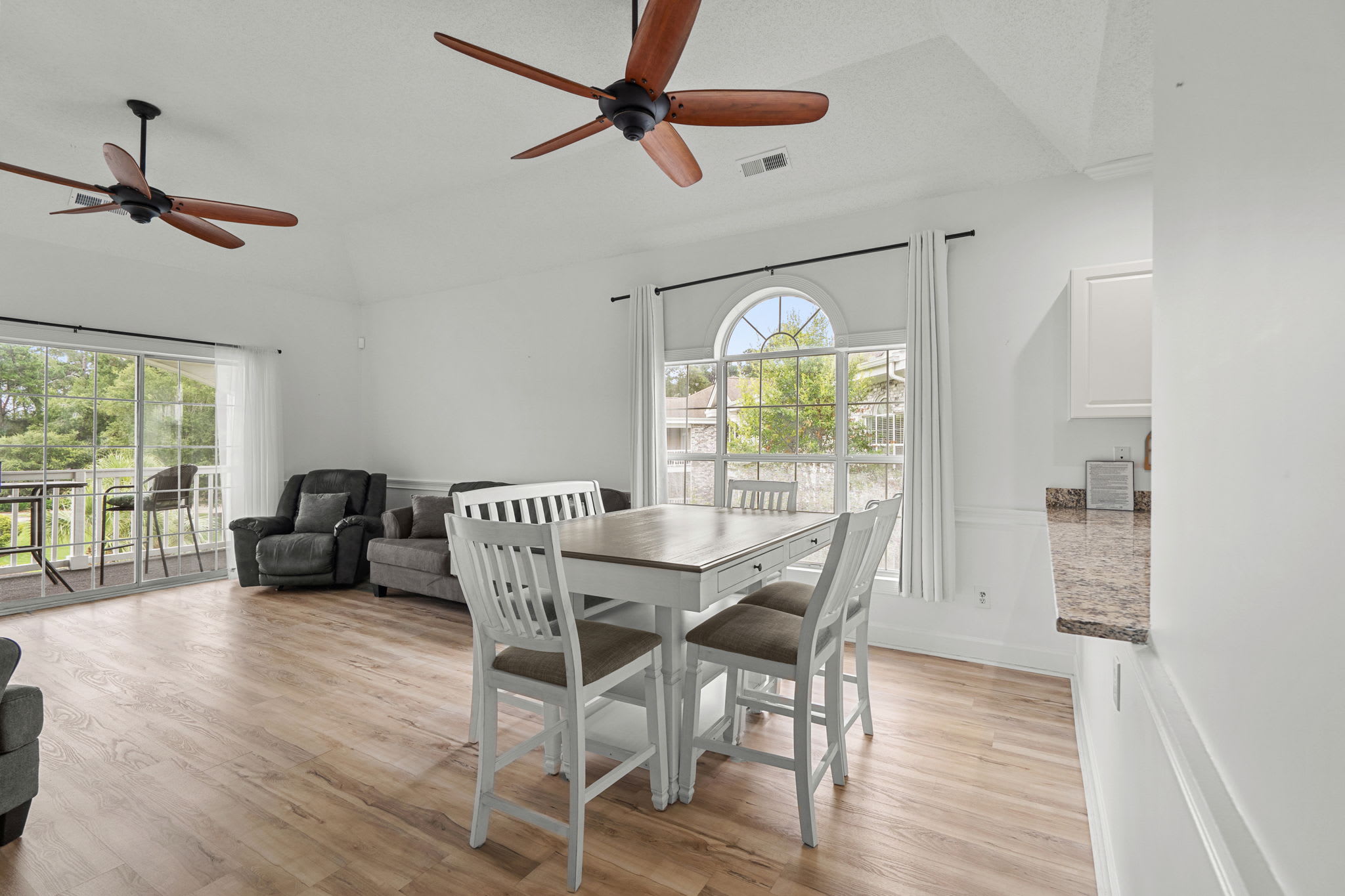 Myrtlewood Unit 304 | Photo 10