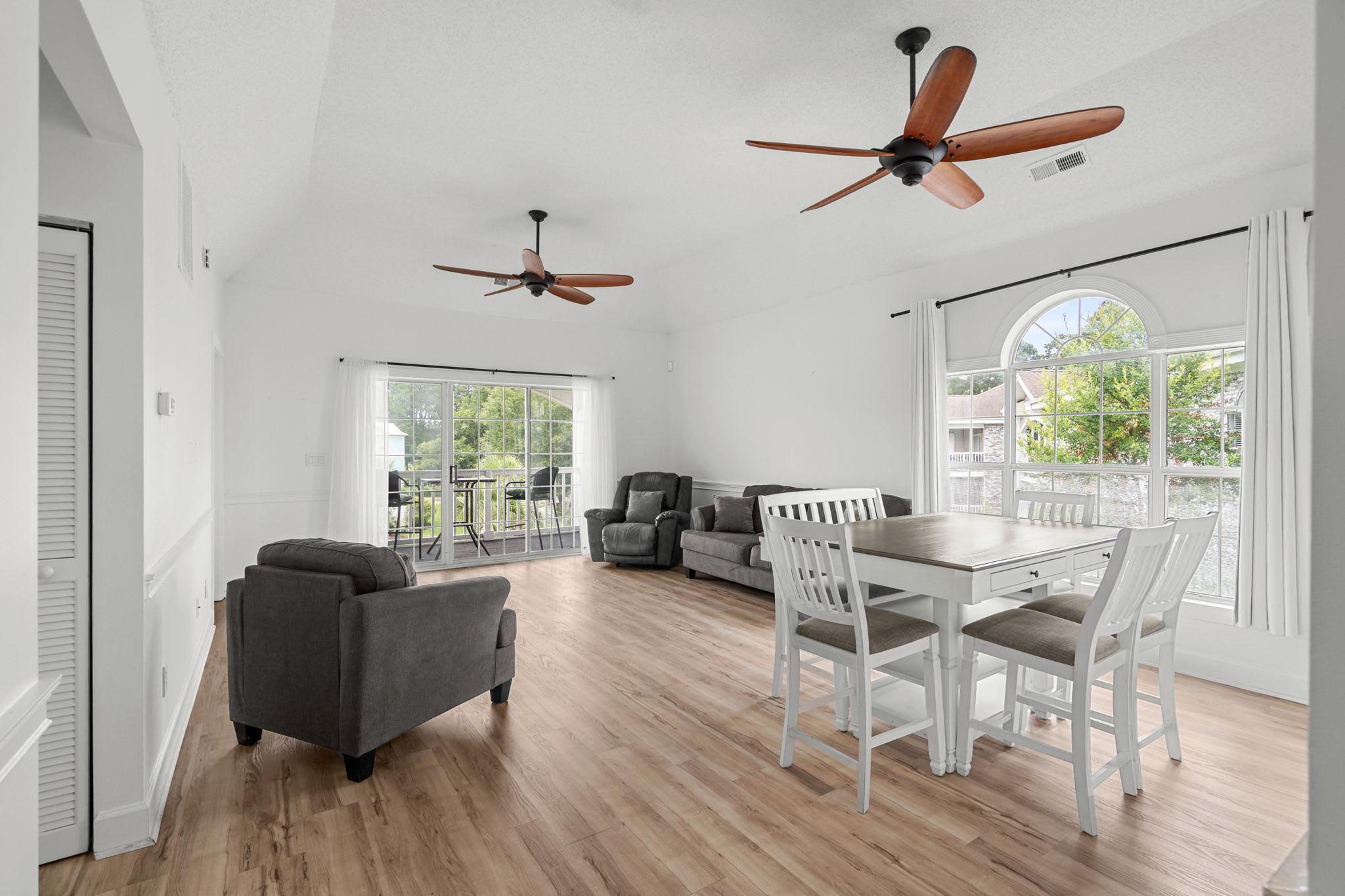 Myrtlewood Unit 304 | Photo 6
