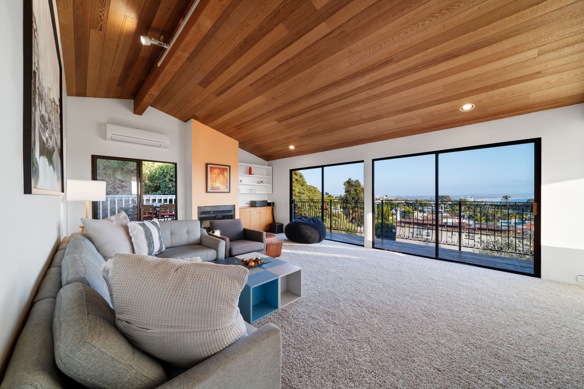 Casual La Jolla Gem , Views & Space for 10 — San Diego, CA — vacation rental