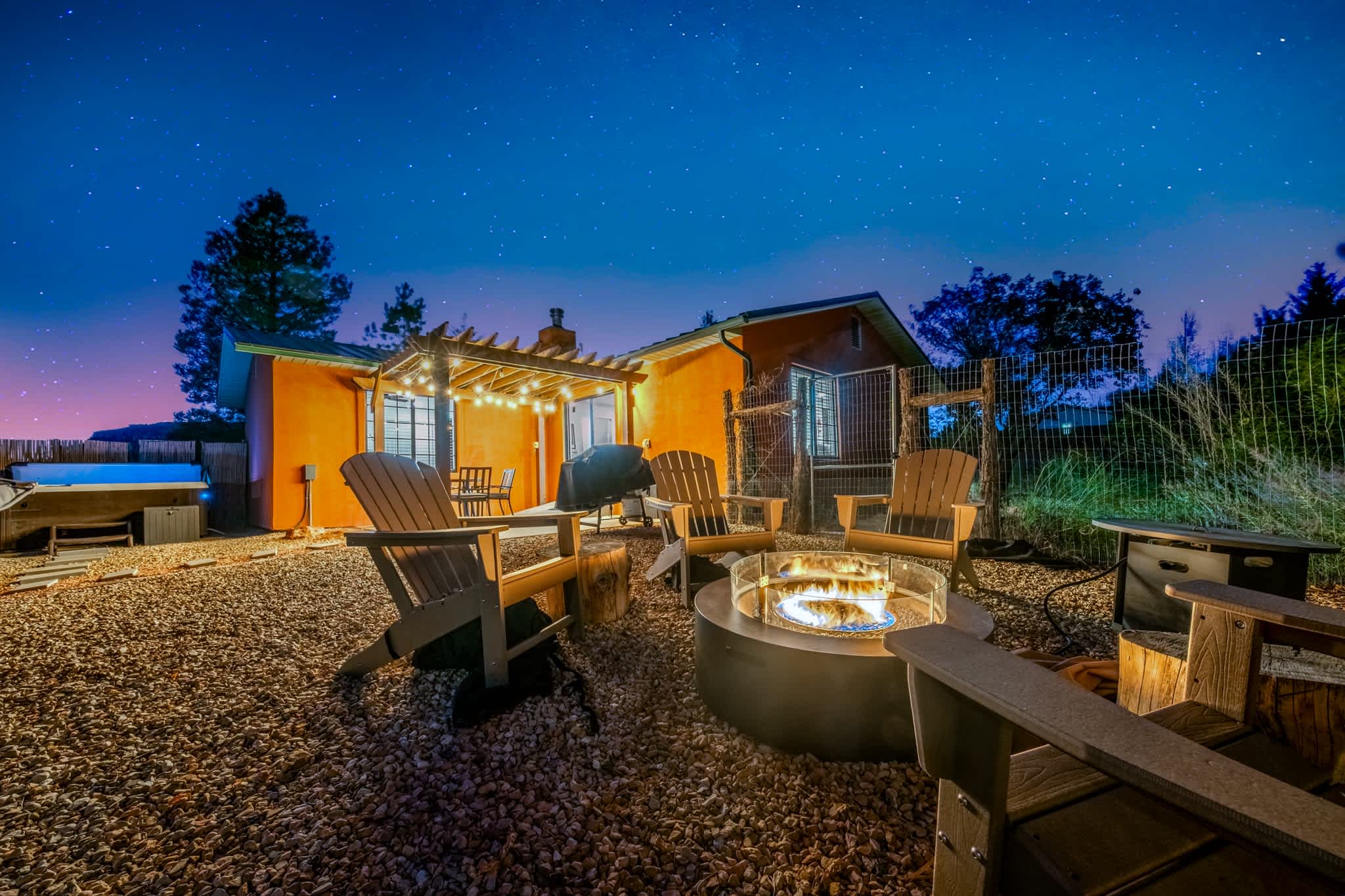 Remodeled home in Kanab, Utah! Close to Zion National Park and Bryce Canyon. Private hot tub and incredible stargazing! — Kanab, UT — vacation rental