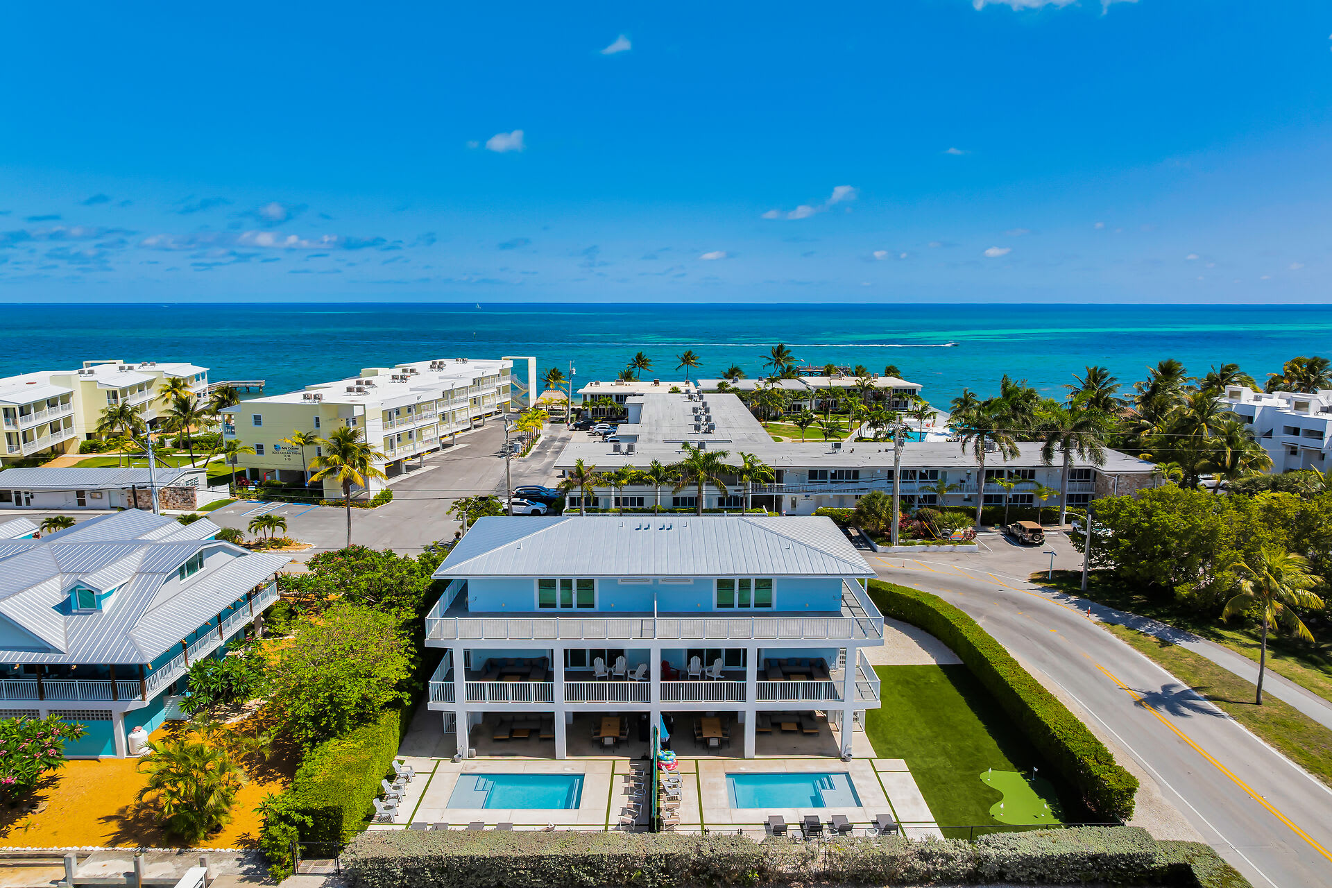 Cielo's Del Mar Luxury Duplex-Dock/Pool/Sleeps 16! — Key Colony Beach, FL — vacation rental