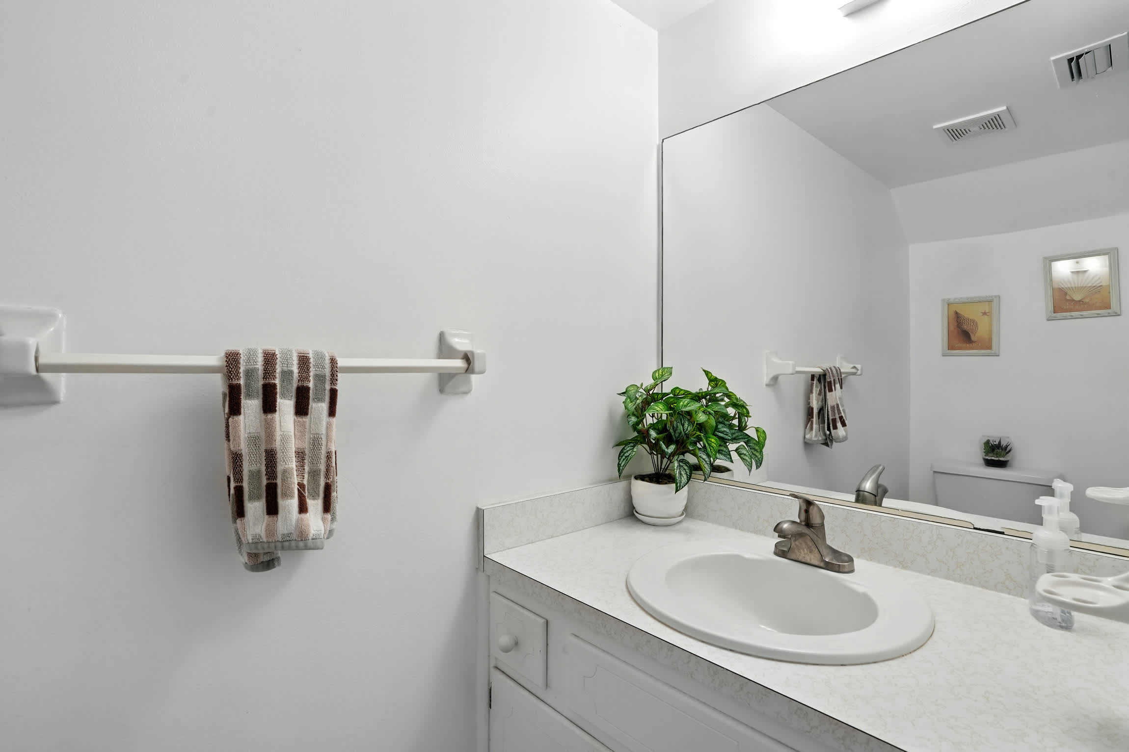 Naples Retreat Walk to Pool and More 18