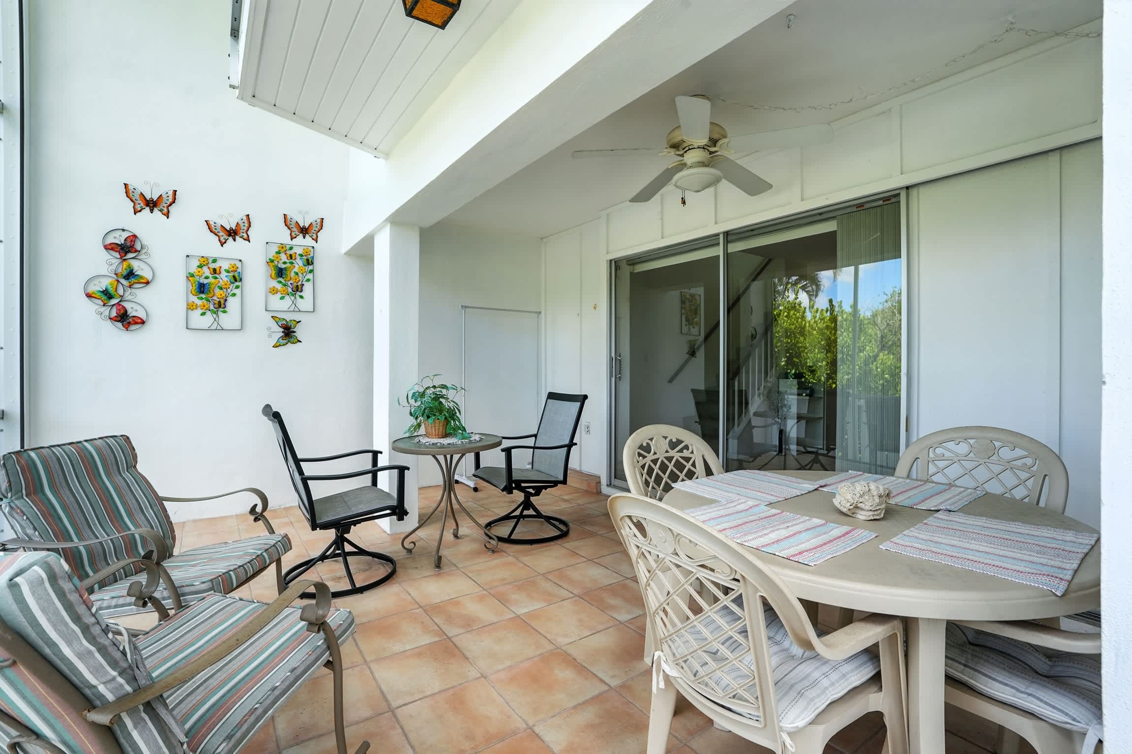 Naples Retreat Walk to Pool and More 2