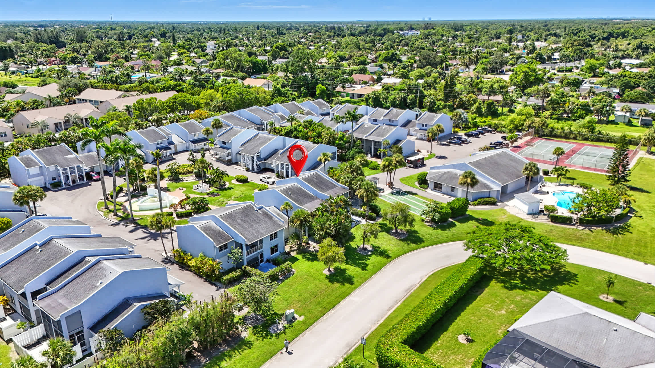 Naples Retreat Walk to Pool and More 38