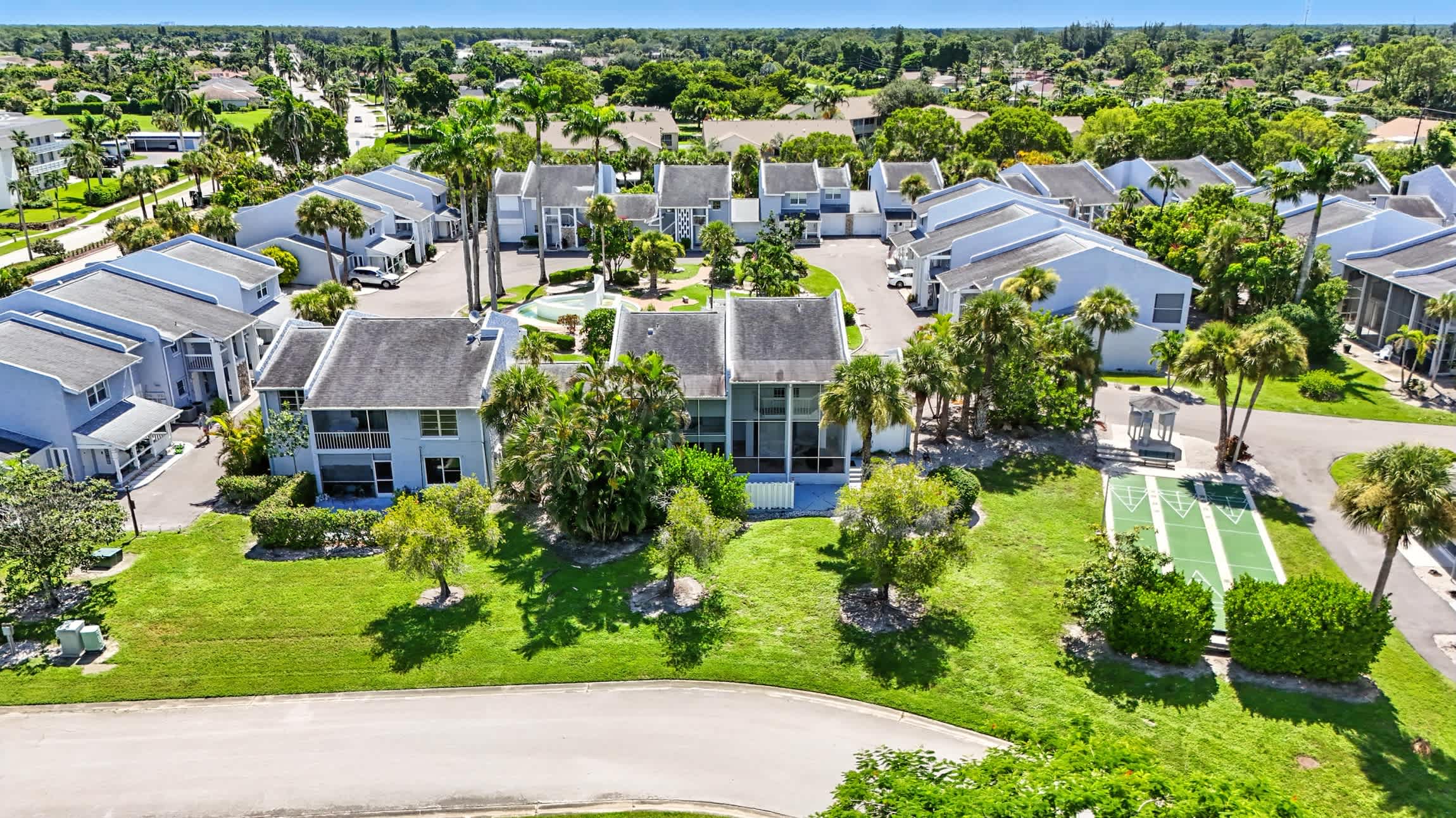 Naples Retreat Walk to Pool and More 37