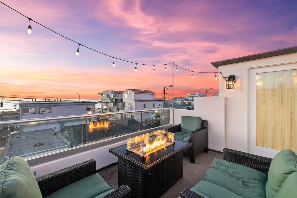 Ocean Views, Steps to Beach, Rooftop, Firepit — San Diego, CA — vacation rental