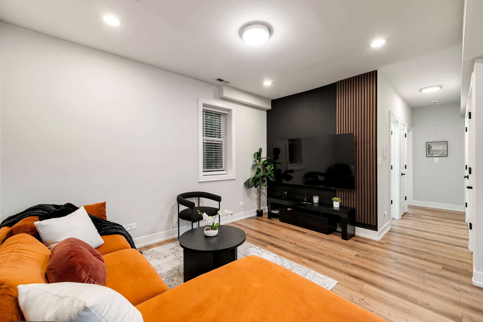Welcome to our Charming 2BD 2BA Pilsen Apartment — Chicago, IL — vacation rental