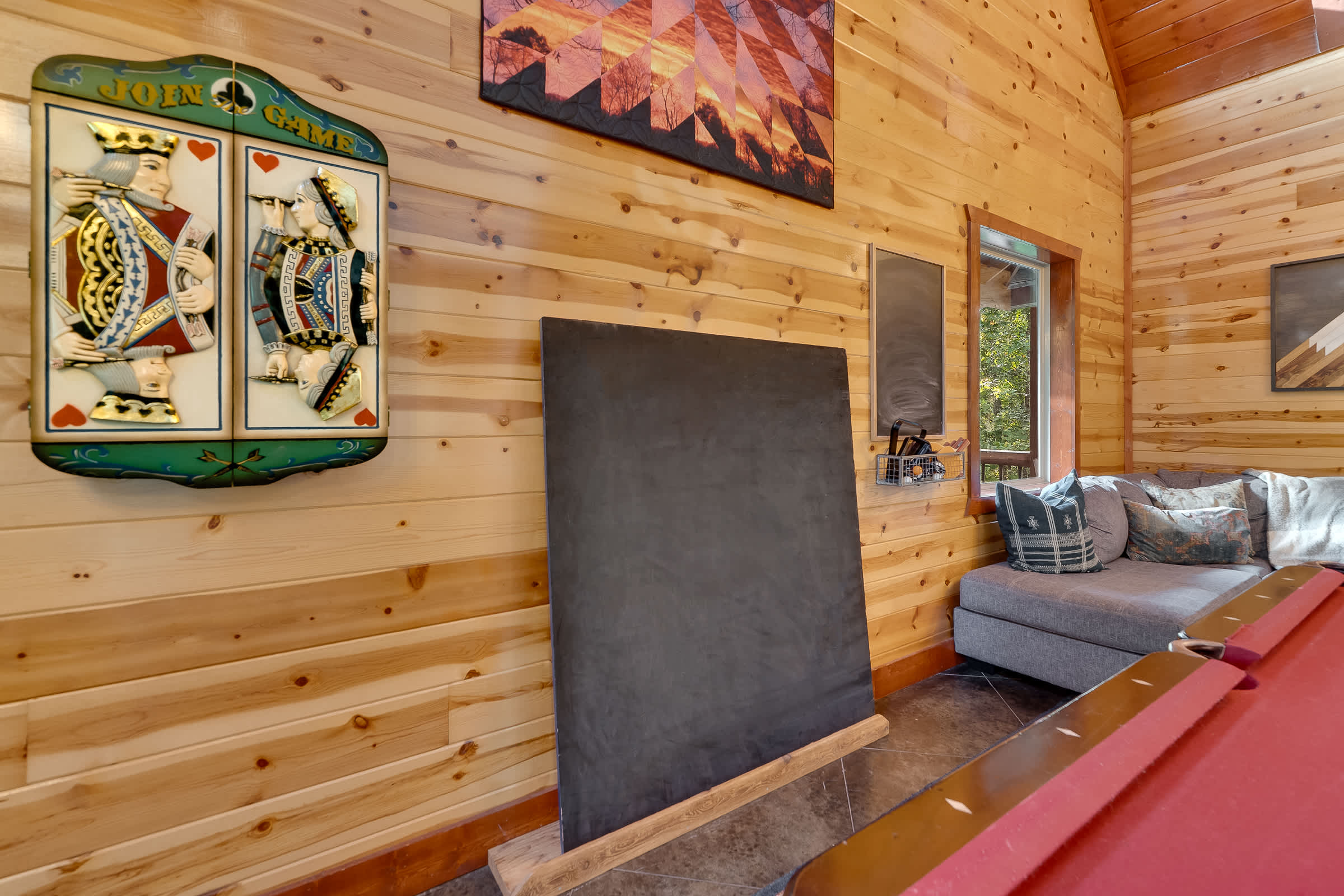New! 6BR Spa-Firepit-Pool Table-Arcade-Mini Golf!