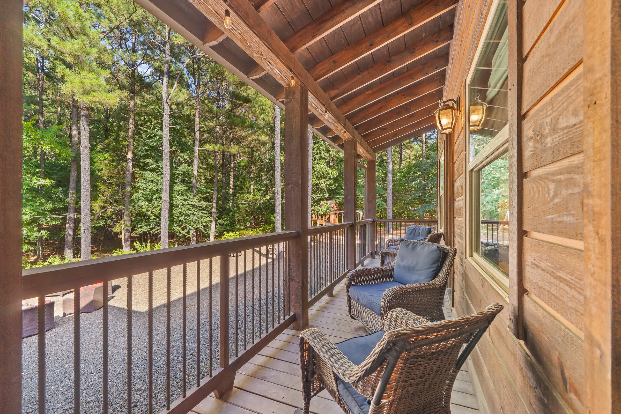 New! 6BR Spa-Firepit-Pool Table-Arcade-Mini Golf!
