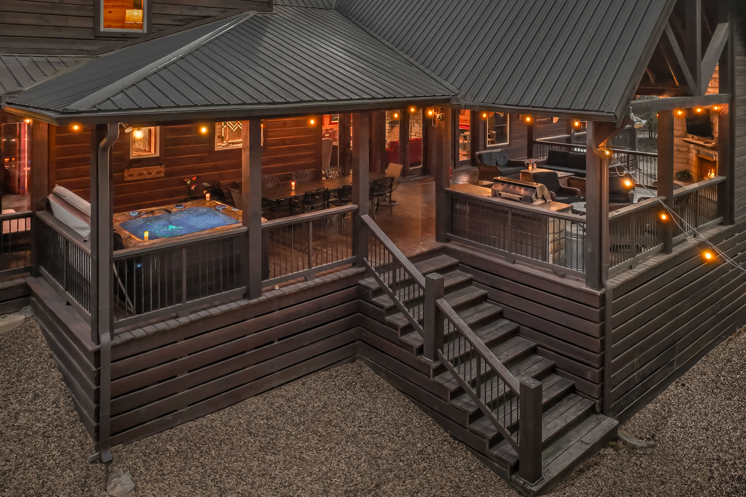 New! 6BR Spa-Firepit-Pool Table-Arcade-Mini Golf!