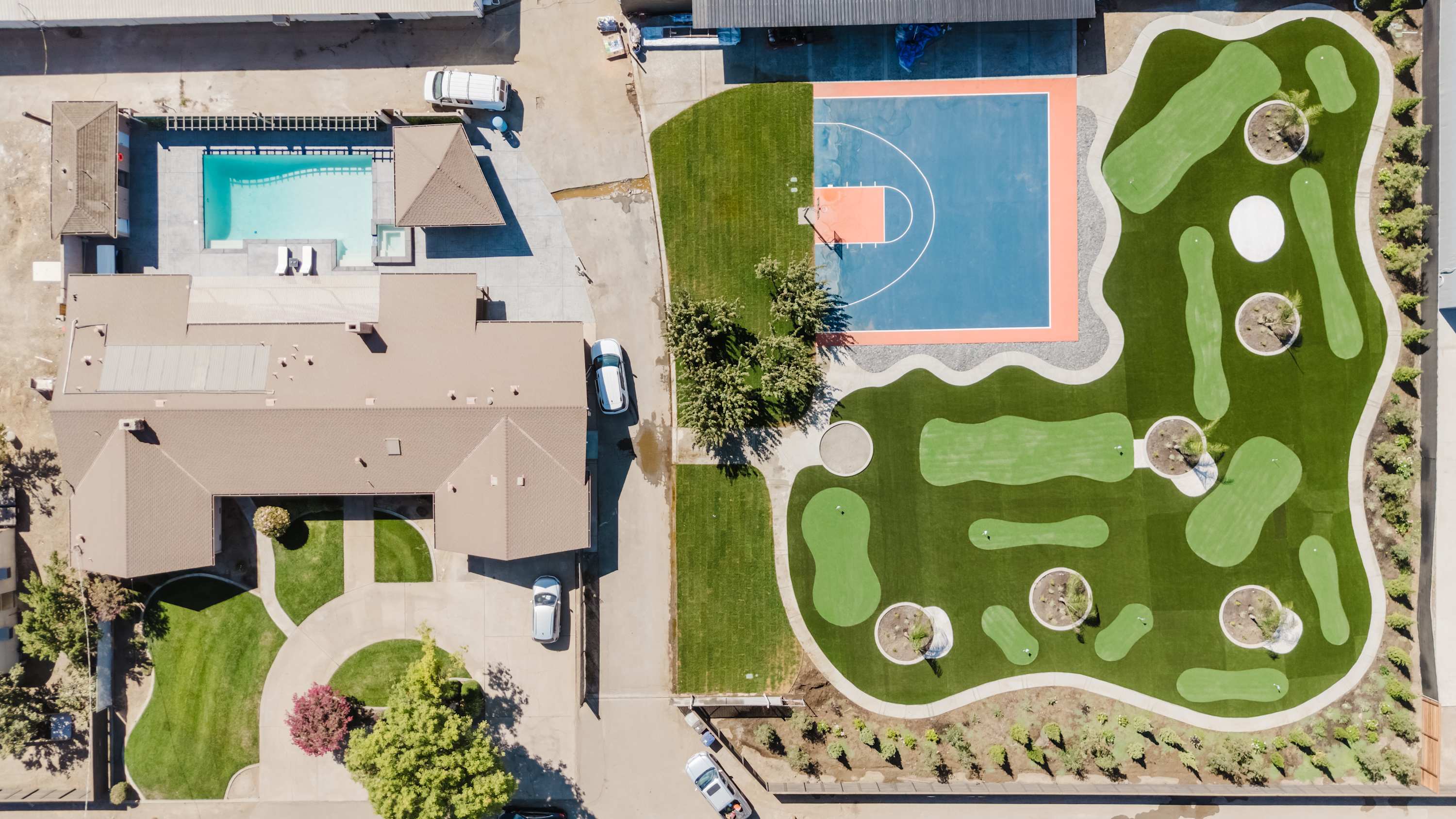 Patterson House: Heated Pool, Hot Tub, Game Room, Golf, Basektball
