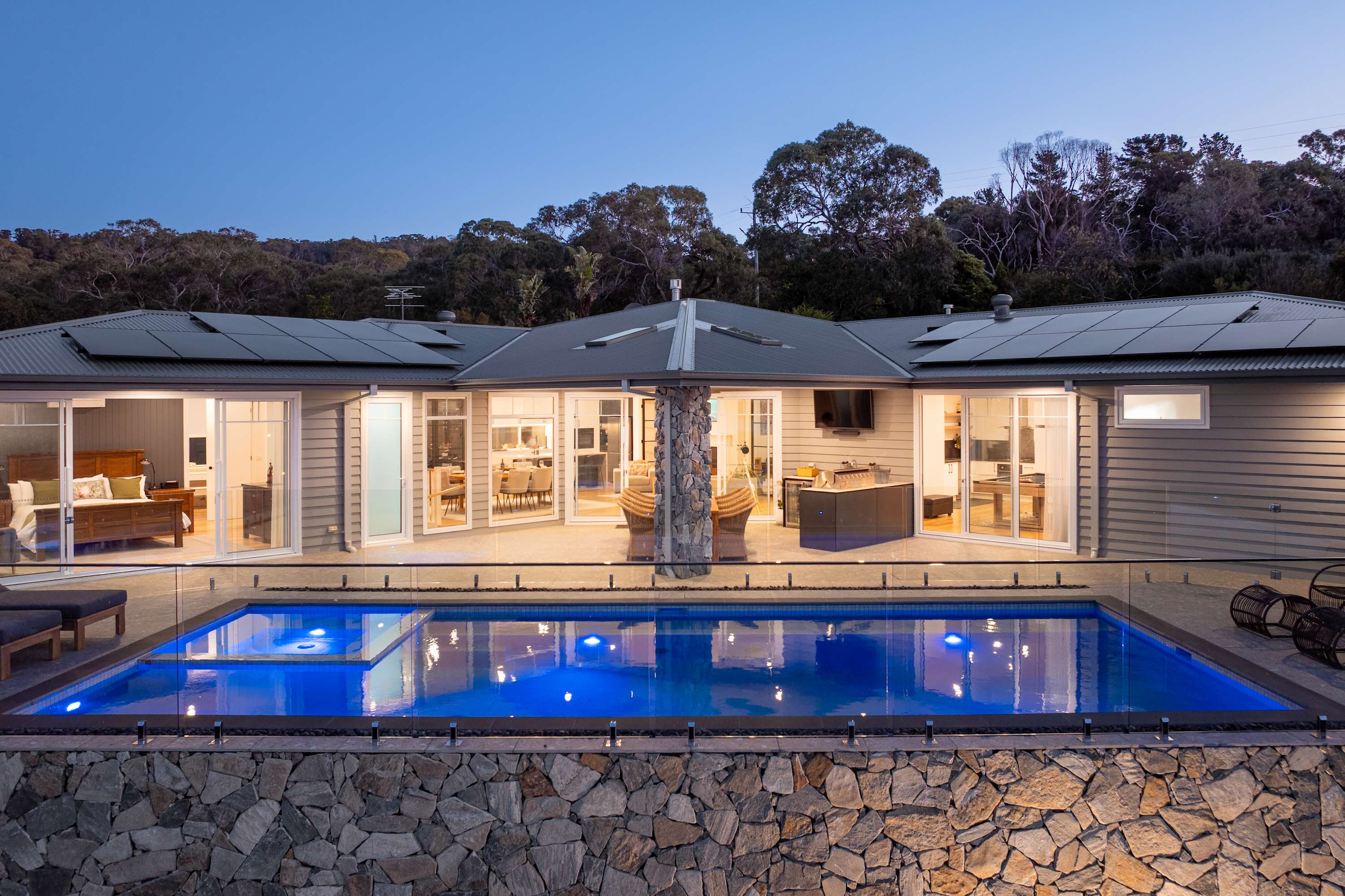 Baymere | Pool & Spa, City Views - Picture 1