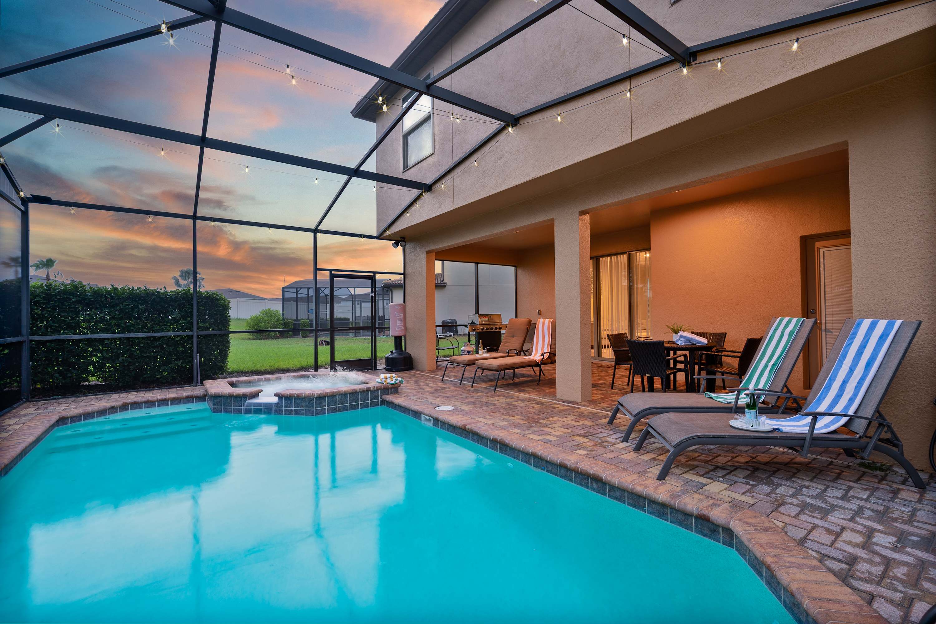 Heated Pool, Game Room, 9MI Disney! FREE Resort