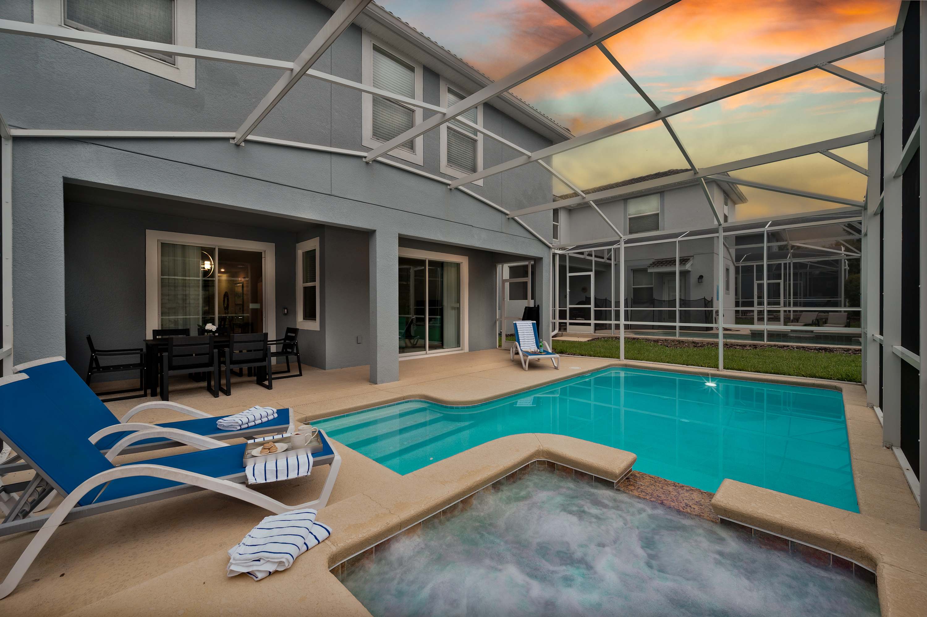 Family house near Disney w/ pool & hot tub