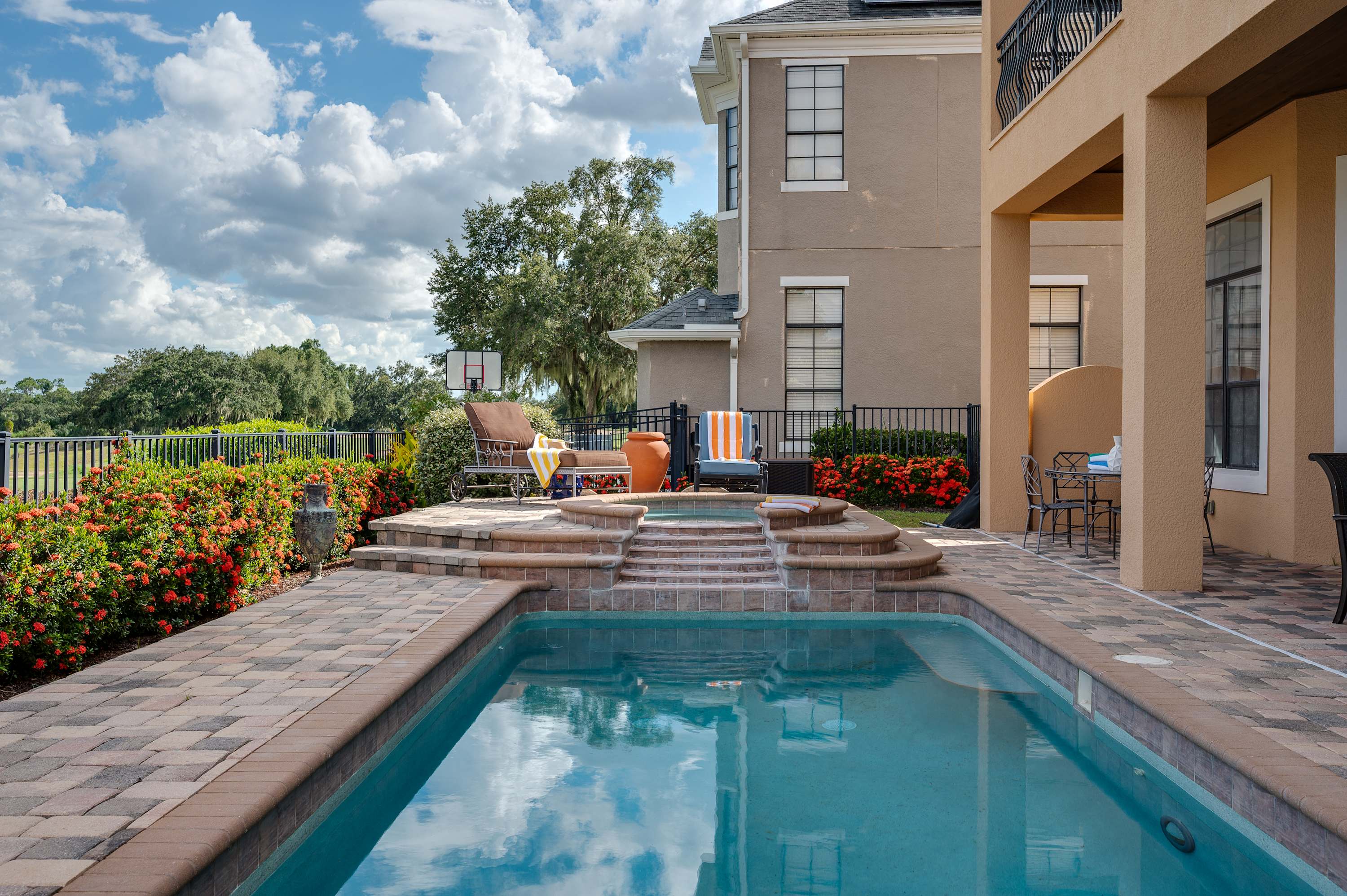 Spacious villa near Disney w/ pool & cinema