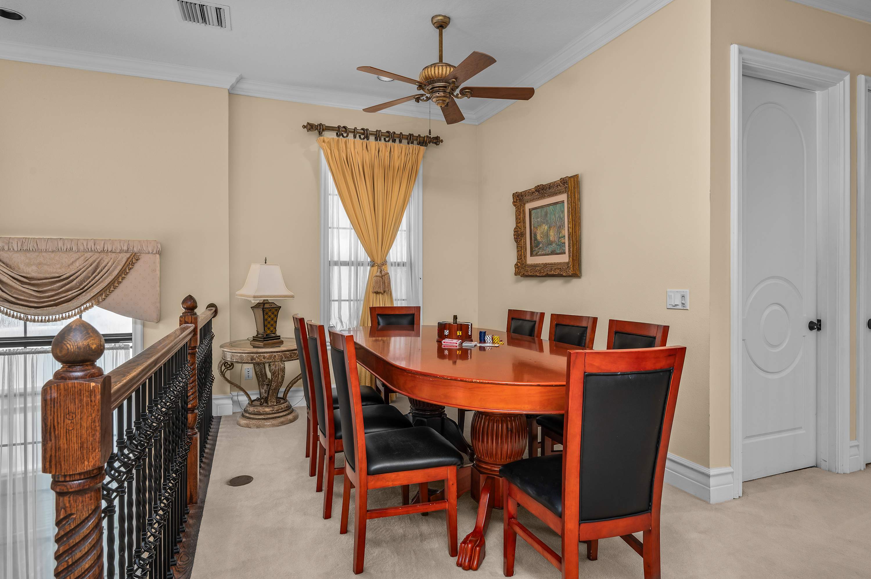 Spacious villa near Disney w/ pool & cinema