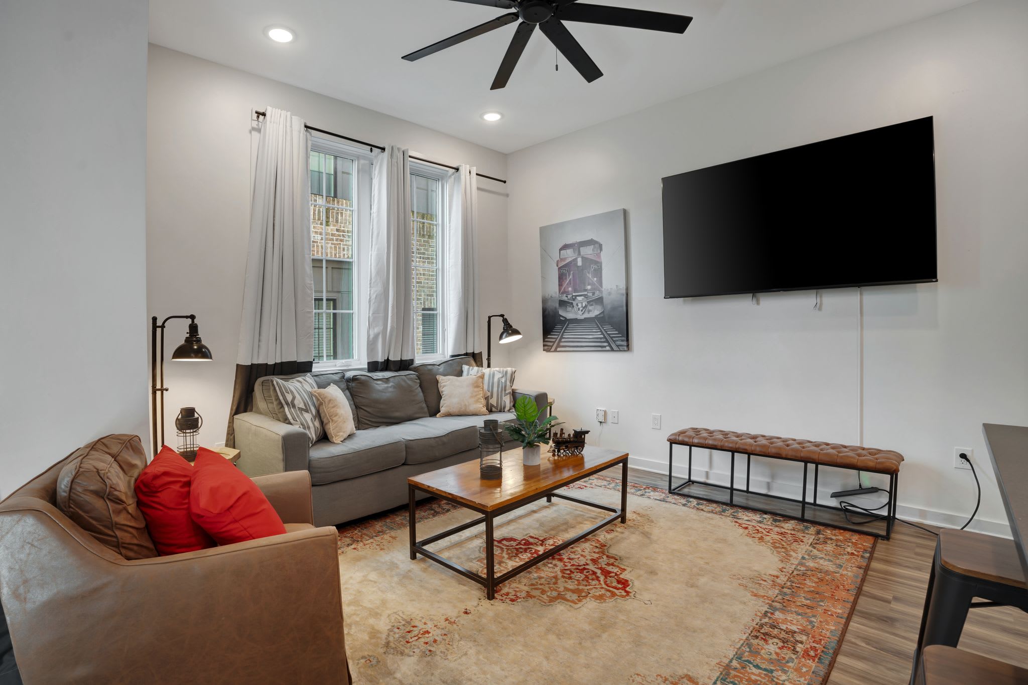 Nashville Group Stay • 2 Homes Sleeps 28 — Nashville, TN — vacation rental