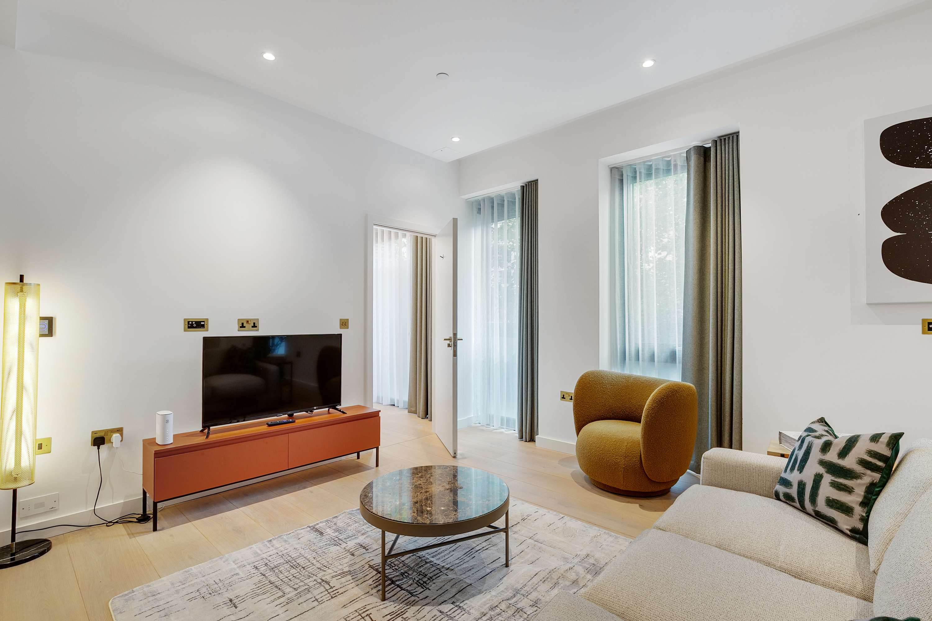 Upscale 3-Bedroom Flat Enclave Kings Cross