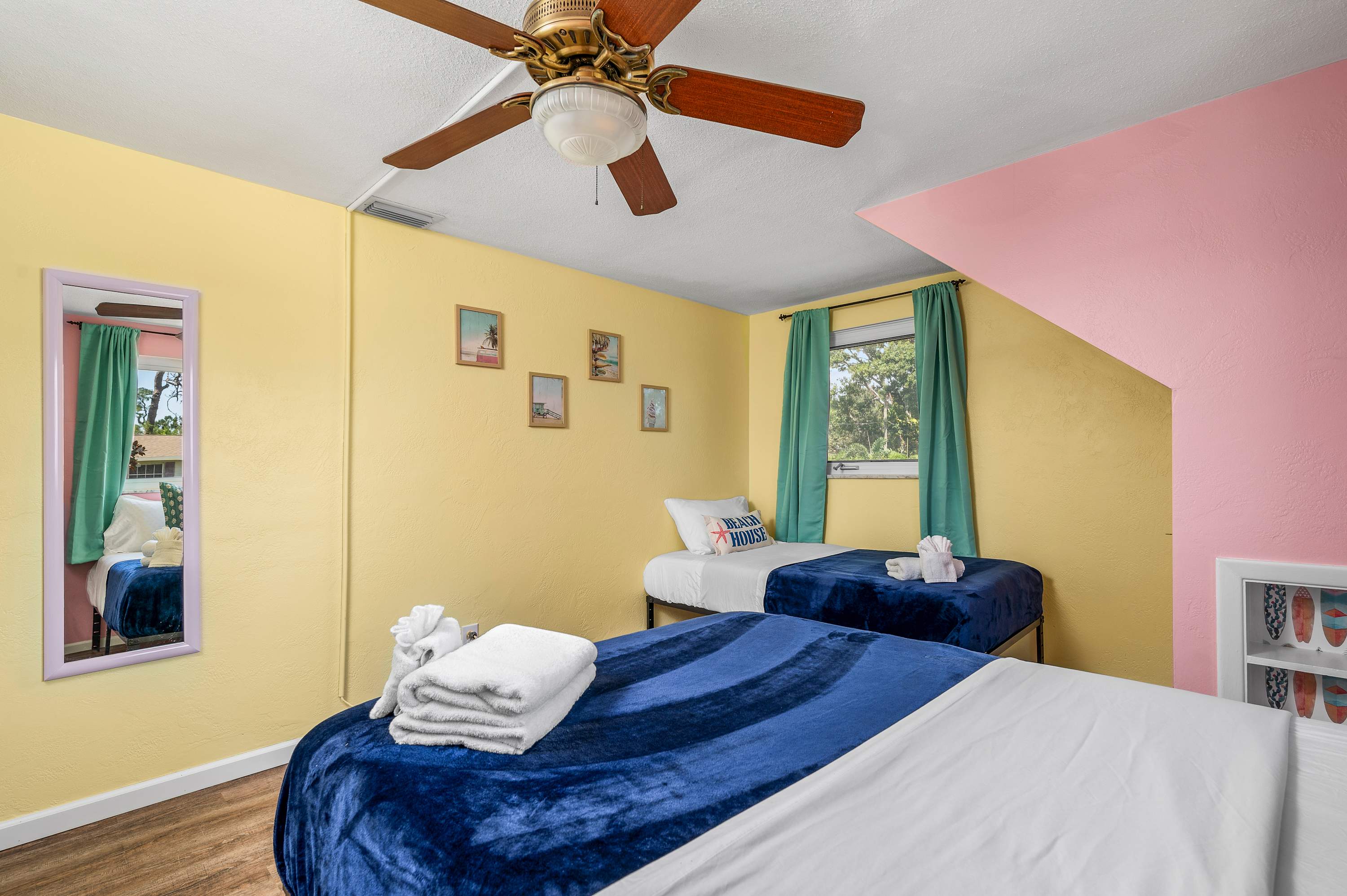 Pool, Putting Green, Outdoor Oasis, 3Mi to Beach