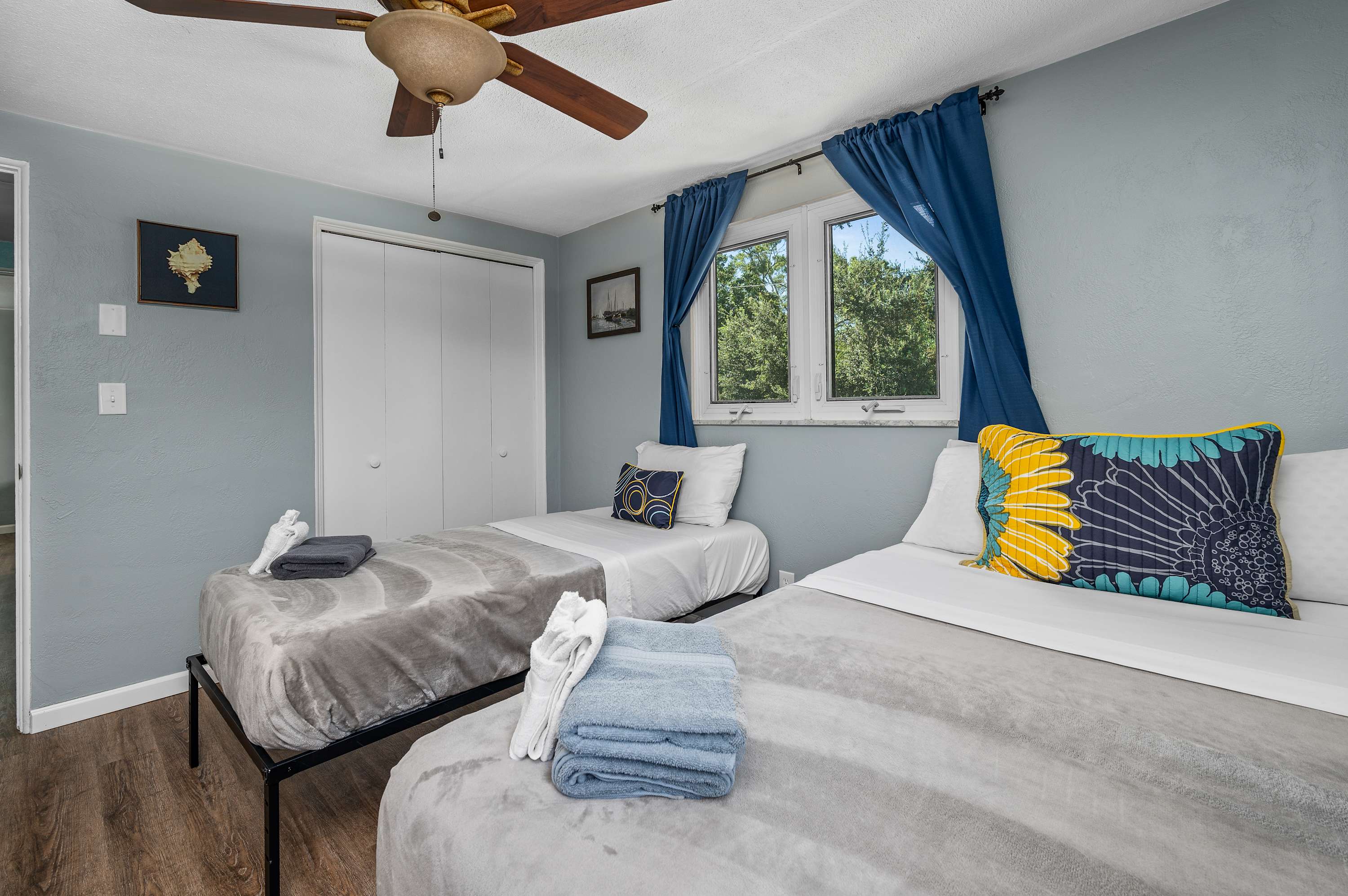 Pool, Putting Green, Outdoor Oasis, 3Mi to Beach