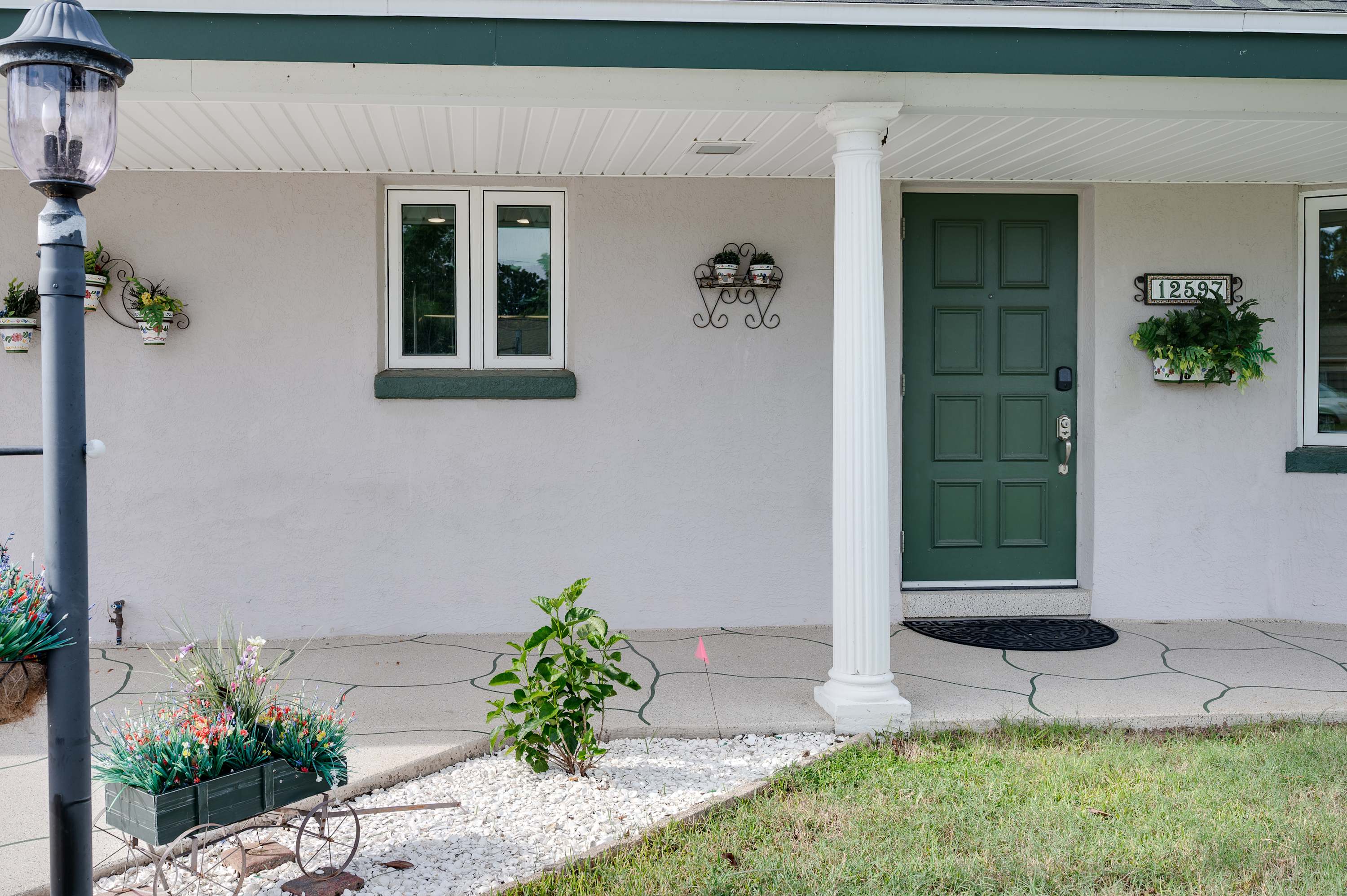 Pool, Putting Green, Outdoor Oasis, 3Mi to Beach