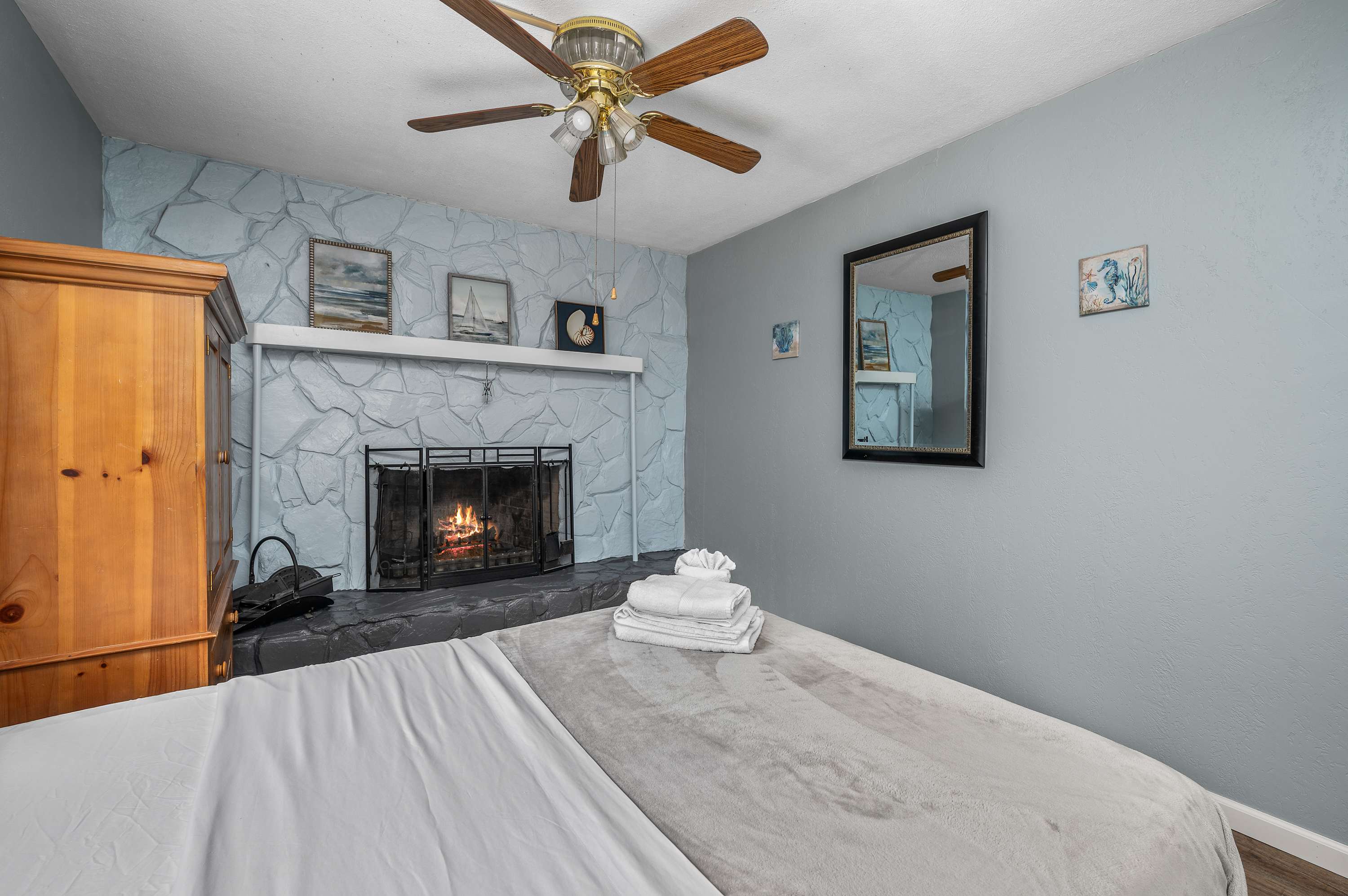 Pool, Putting Green, Outdoor Oasis, 3Mi to Beach